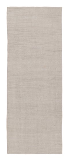 Tappeto vintage turco Kilim Runner in tinta unita bianca tono su tono - Rug & Kilim