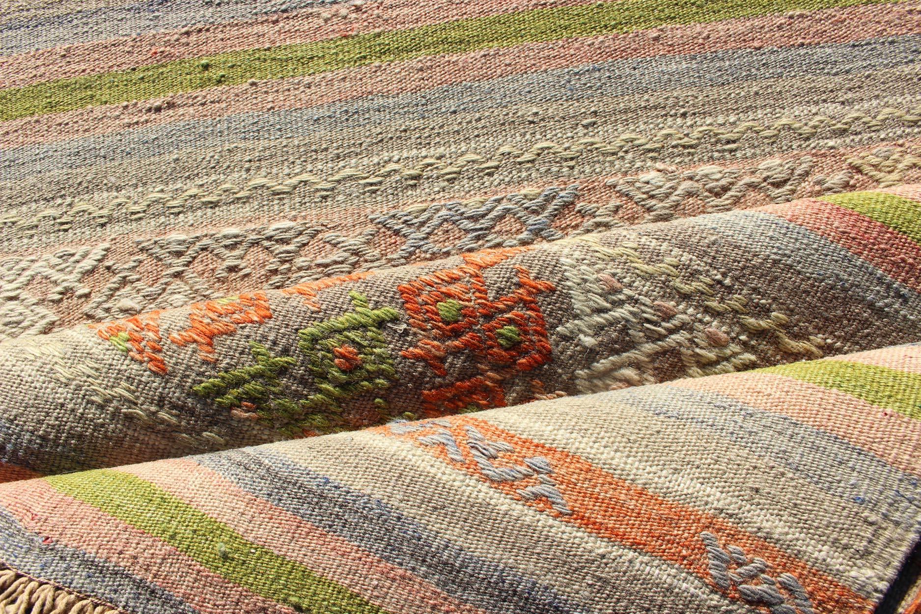 Vintage Turkish Kilim Runner with a Stripe and Modern Design For Sale 2