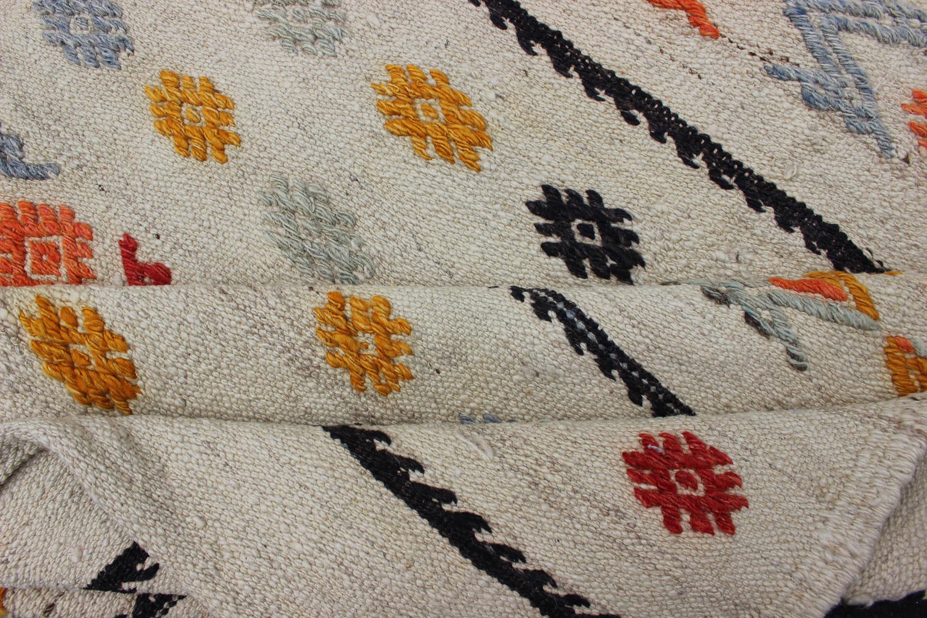 Vintage Turkish Kilim Runner with a Stripe and Modern Design on One End For Sale 2