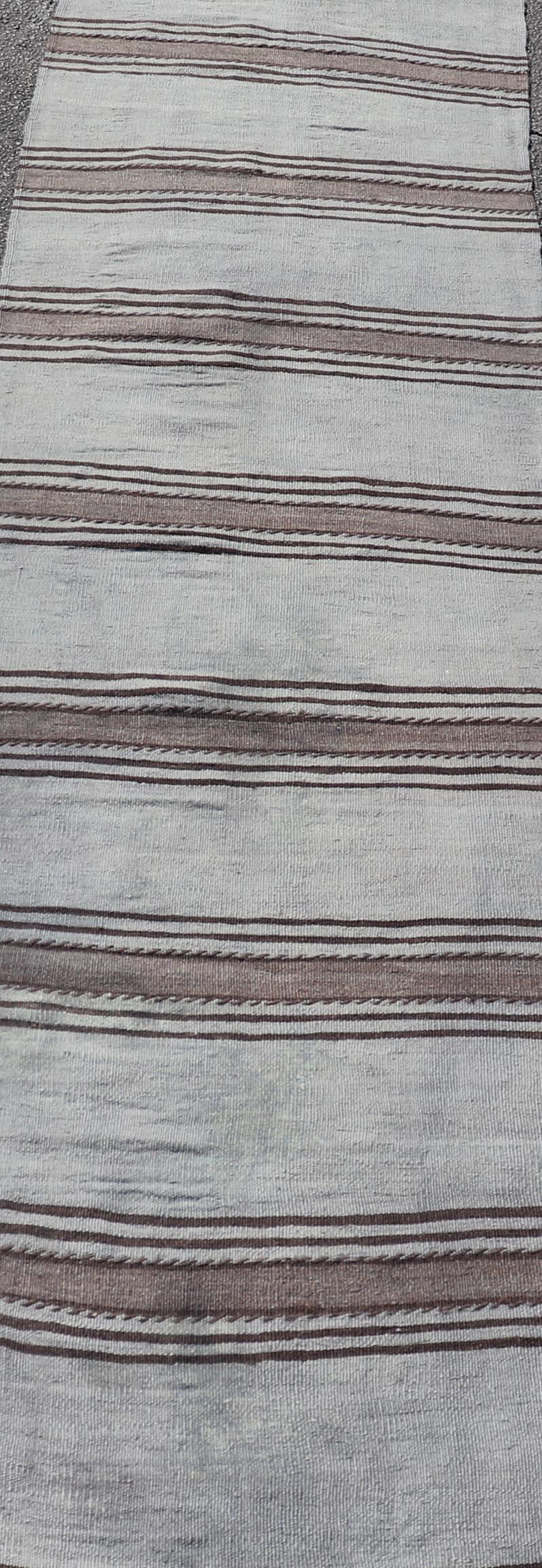 Lana Runner Kilim turco vintage a strisce grigie e marroni 2'5 x 10'5 in vendita