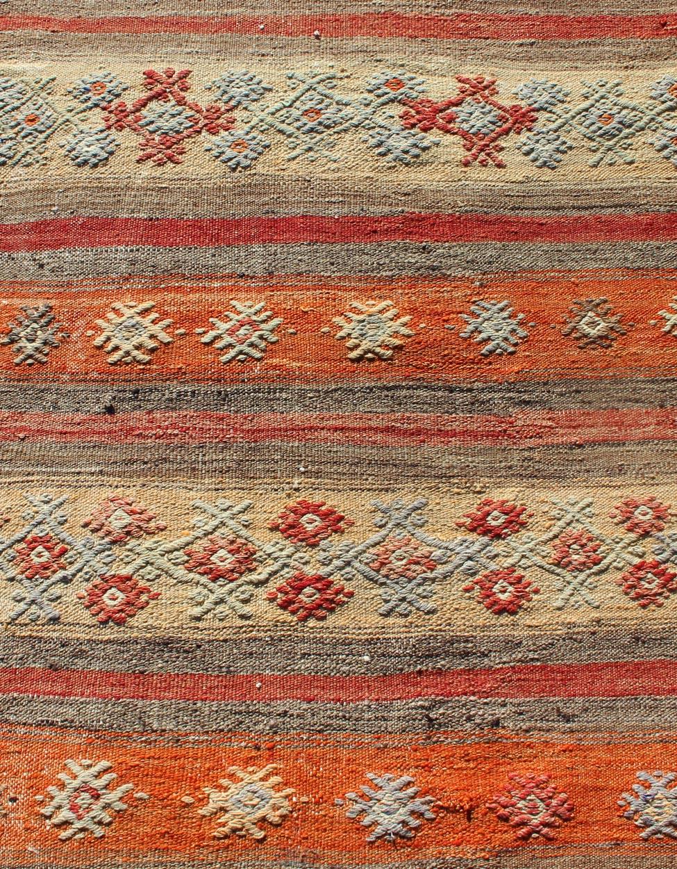 Turco Runner Kilim turco vintage a righe arancioni, taupe e blu tenue2'11 x 11'7 in vendita