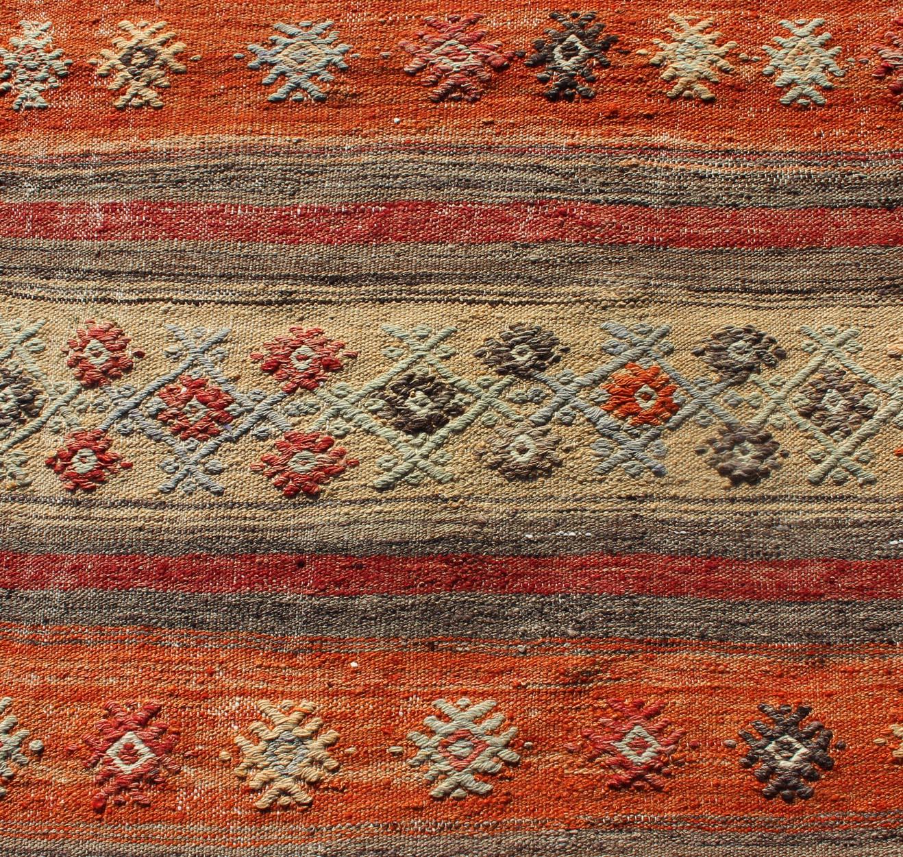 Tessuto a mano Runner Kilim turco vintage a righe arancioni, taupe e blu tenue2'11 x 11'7 in vendita