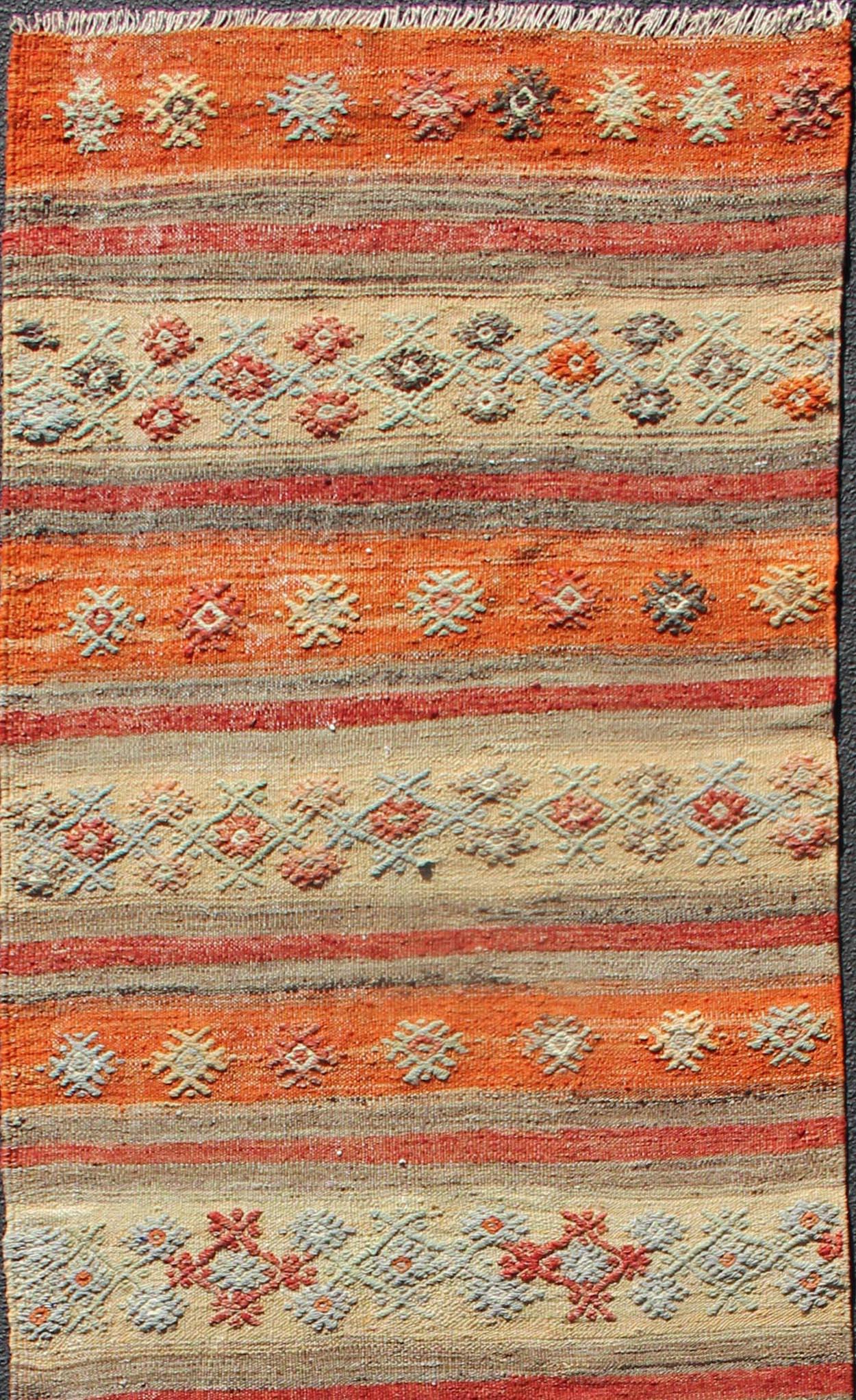 Lana Runner Kilim turco vintage a righe arancioni, taupe e blu tenue2'11 x 11'7 in vendita