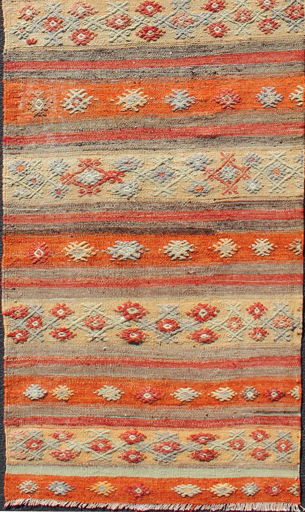 Runner Kilim turco vintage a righe arancioni, taupe e blu tenue2'11 x 11'7 in vendita 2