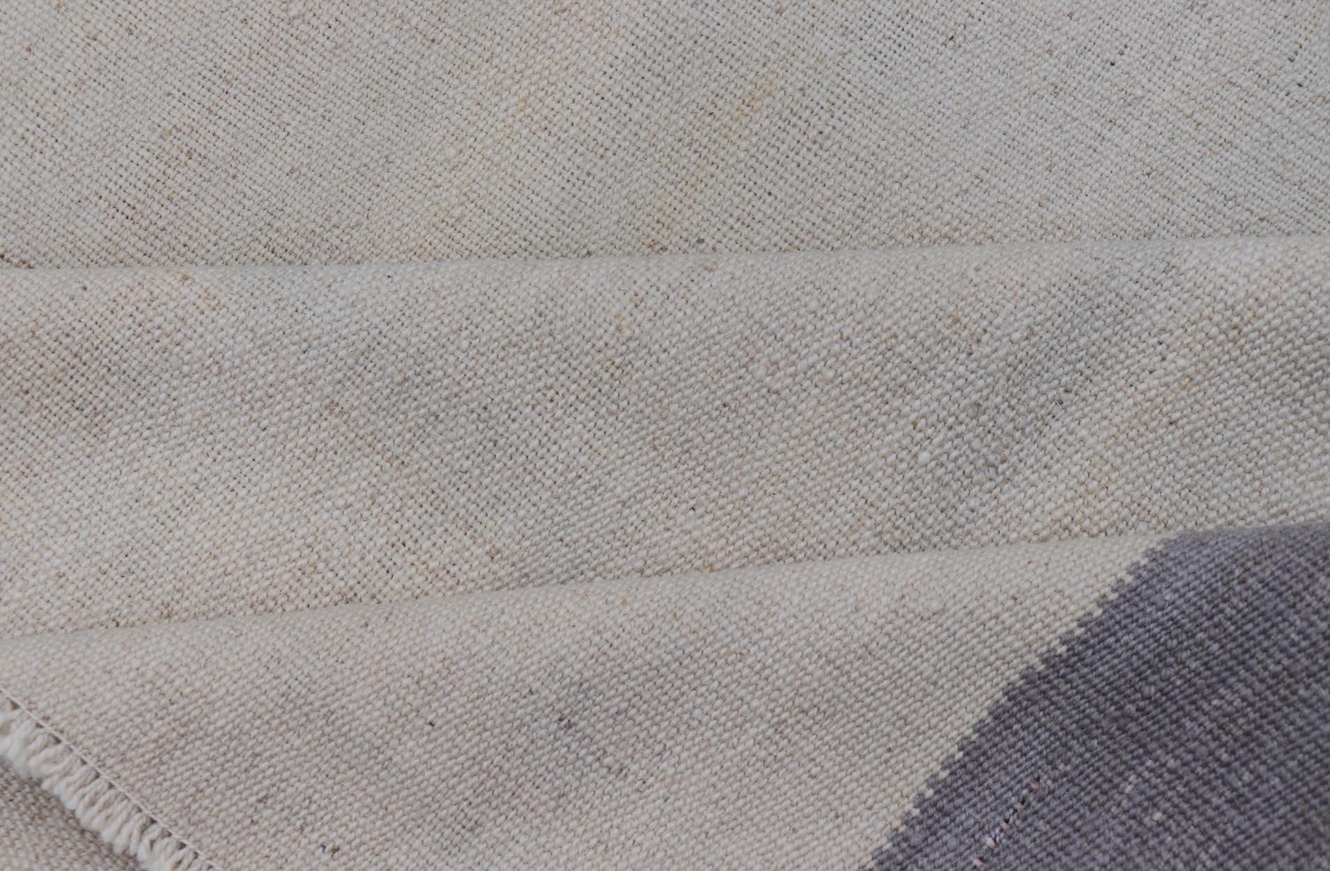 Kilim turc vintage au design moderne de couleur crème et lavande en vente 4