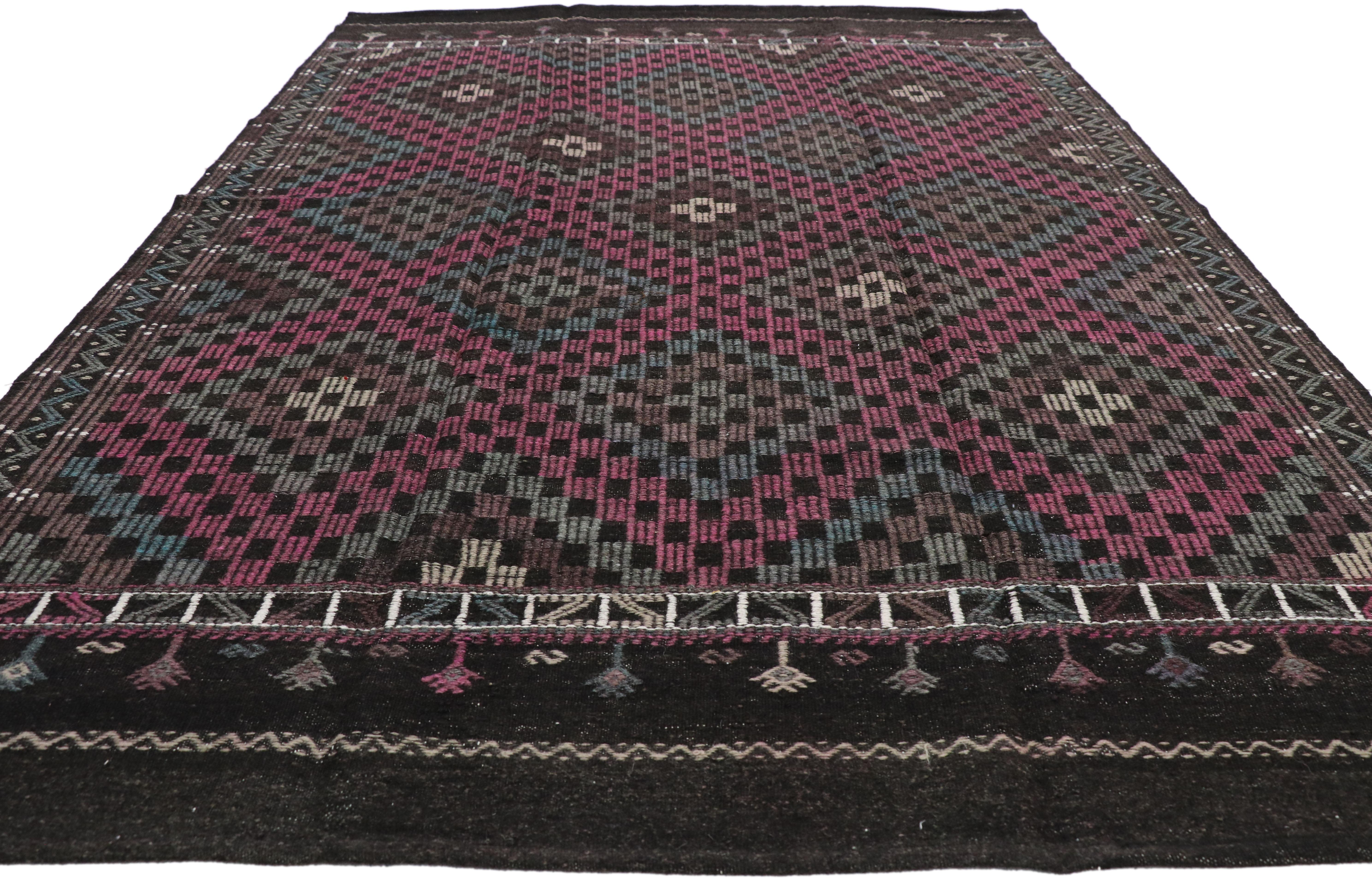 Tissé à la main Tapis Kilim turc vintage avec style industriel féminin, tapis Kilim tissé à plat en vente