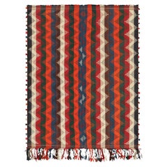 Türkischer Vintage-Kilim mit polychromen Chevrons & Streifen, von Rug & Kilim