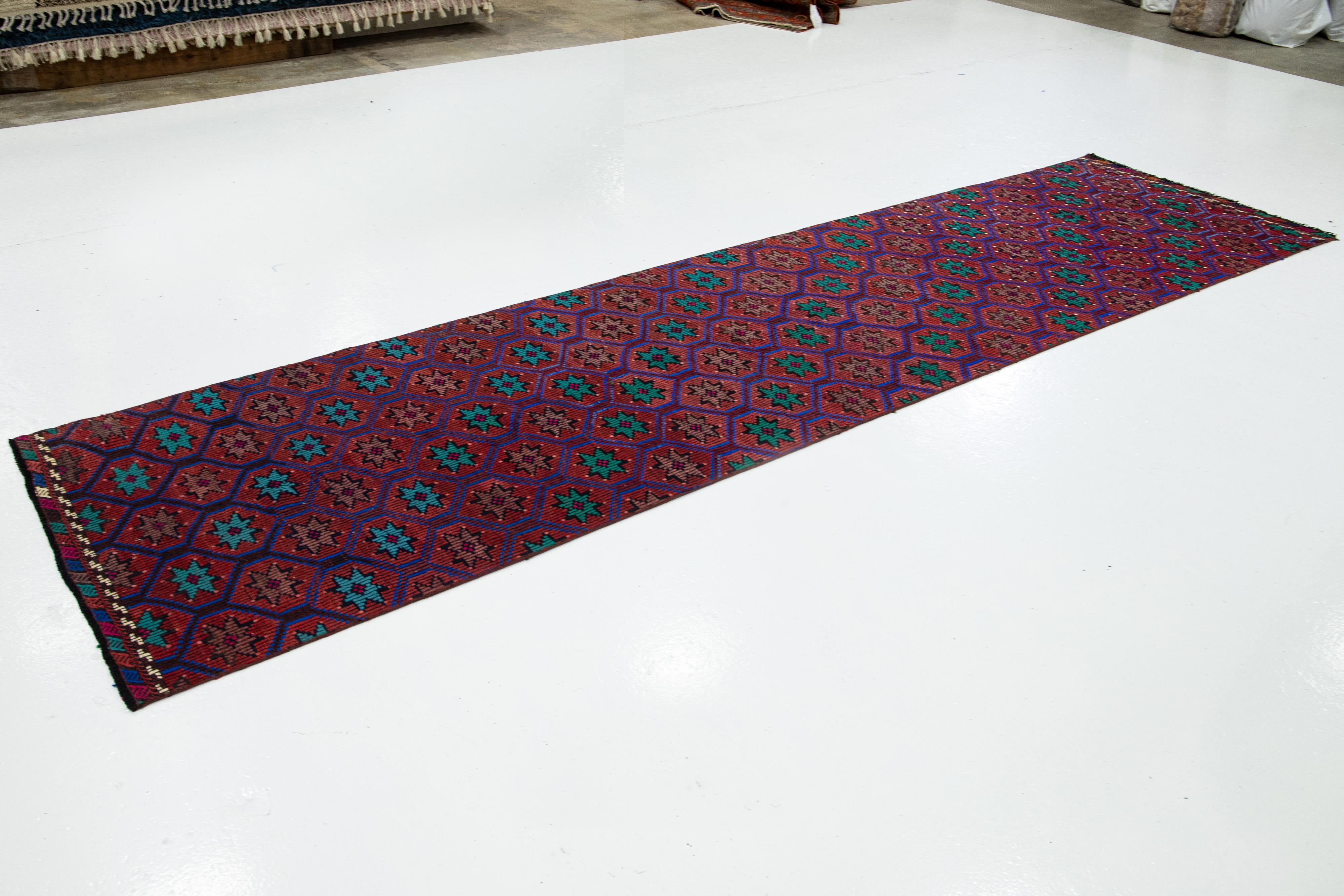 Tapis turc Kilim vintage en laine rouille avec motif géométrique Bon état - En vente à Norwalk, CT