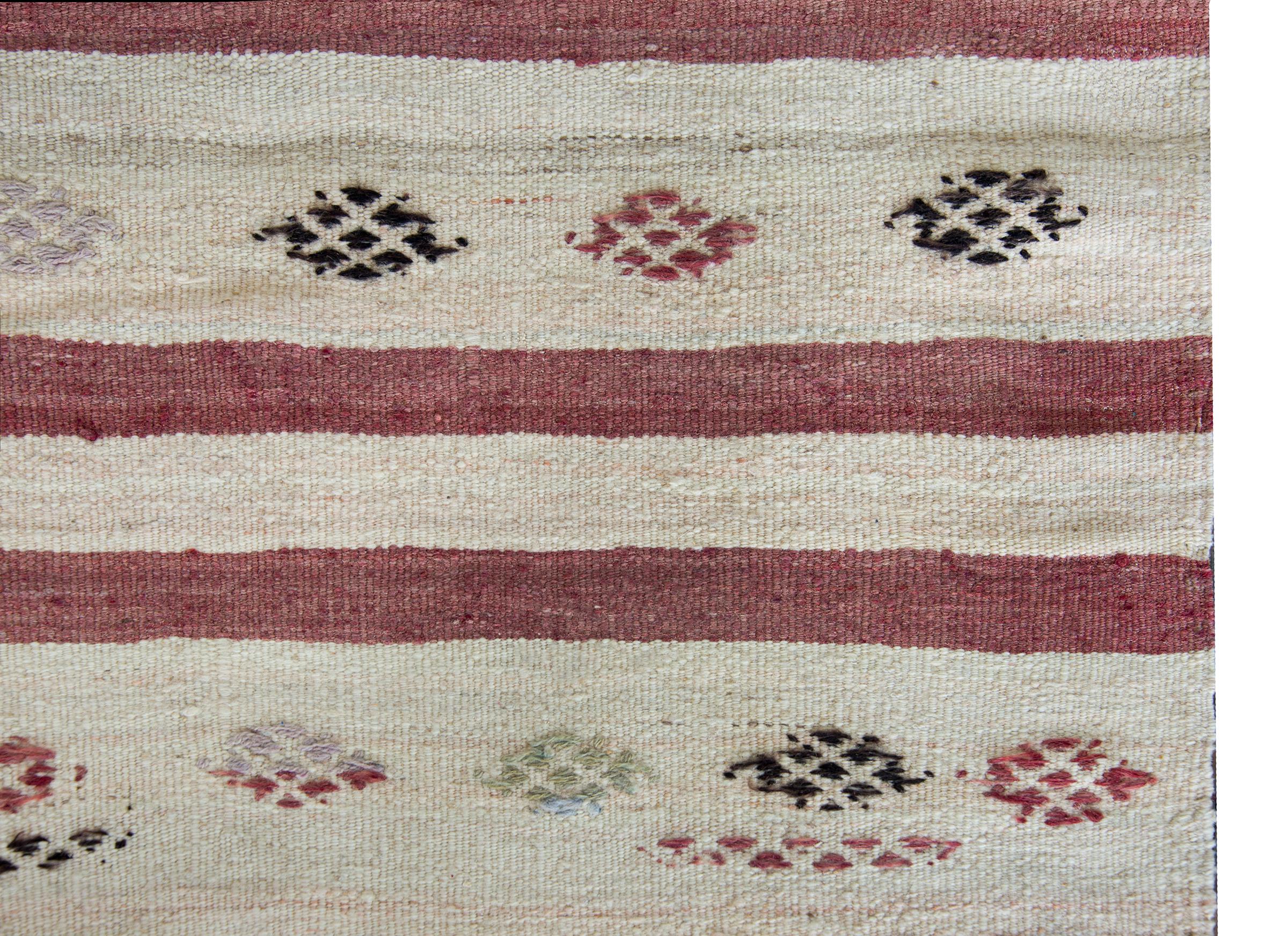 Alfombra turca vintage Konya Kilim en Bueno estado para la venta en Chicago, IL
