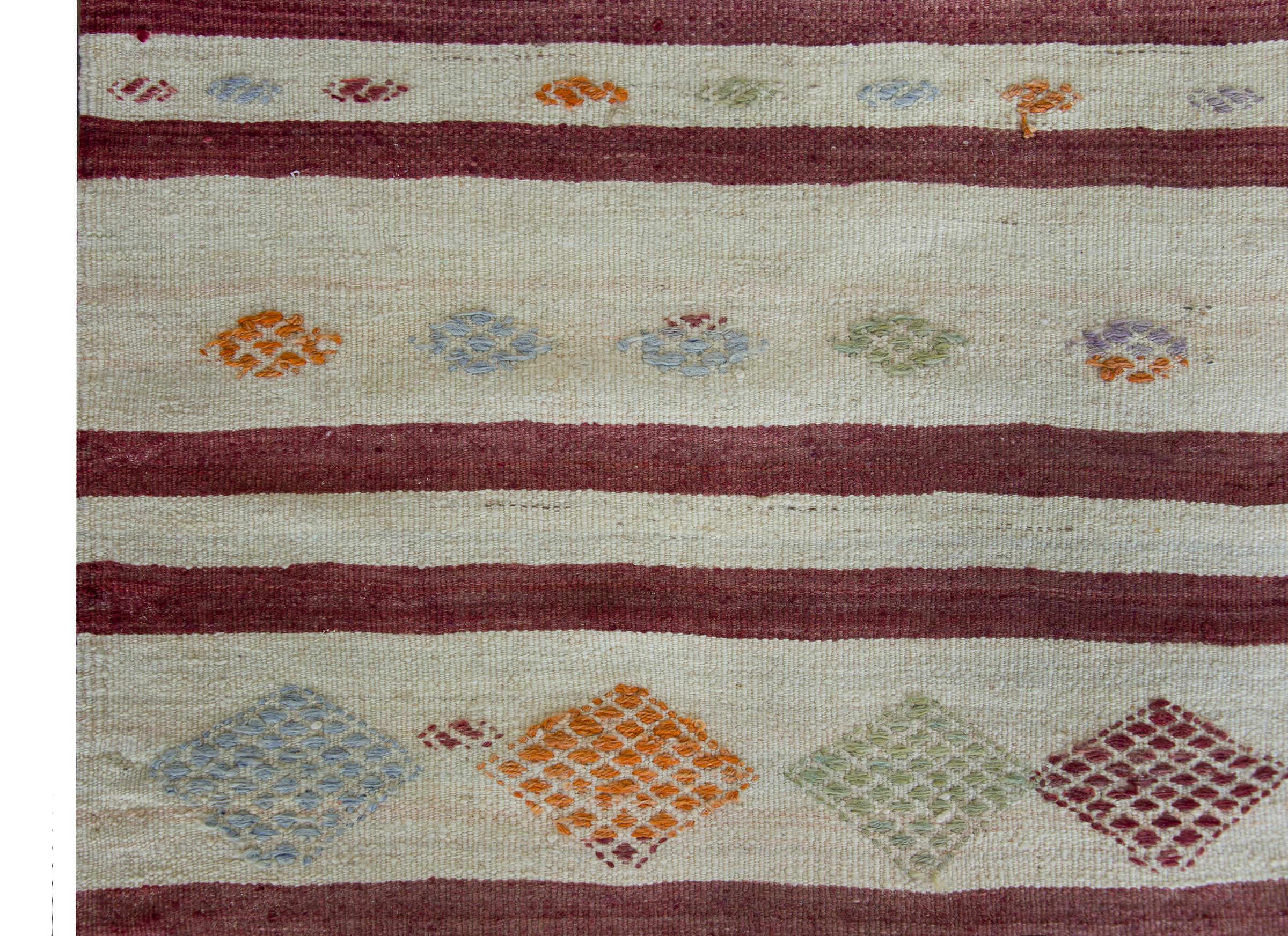 Alfombra turca vintage Konya Kilim siglo XX en venta