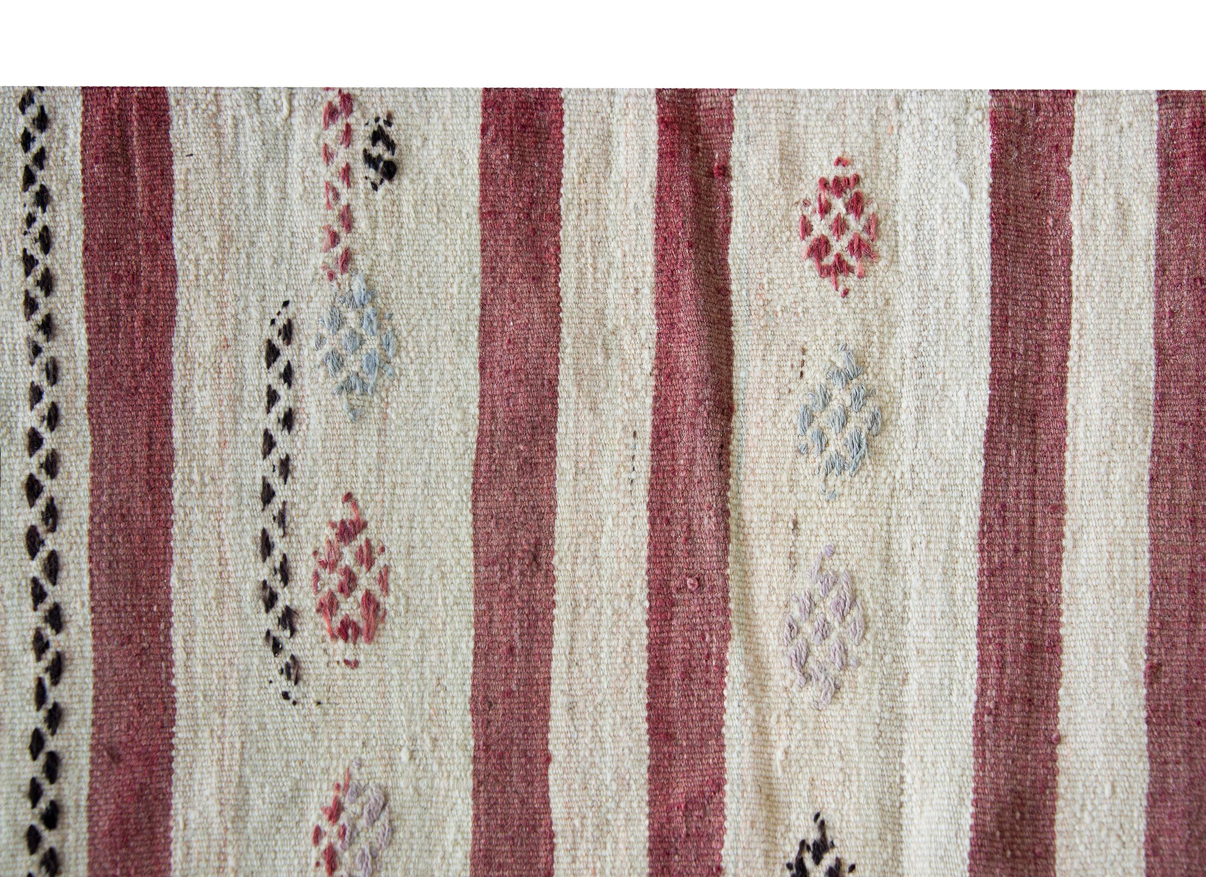 Alfombra turca vintage Konya Kilim Lana en venta