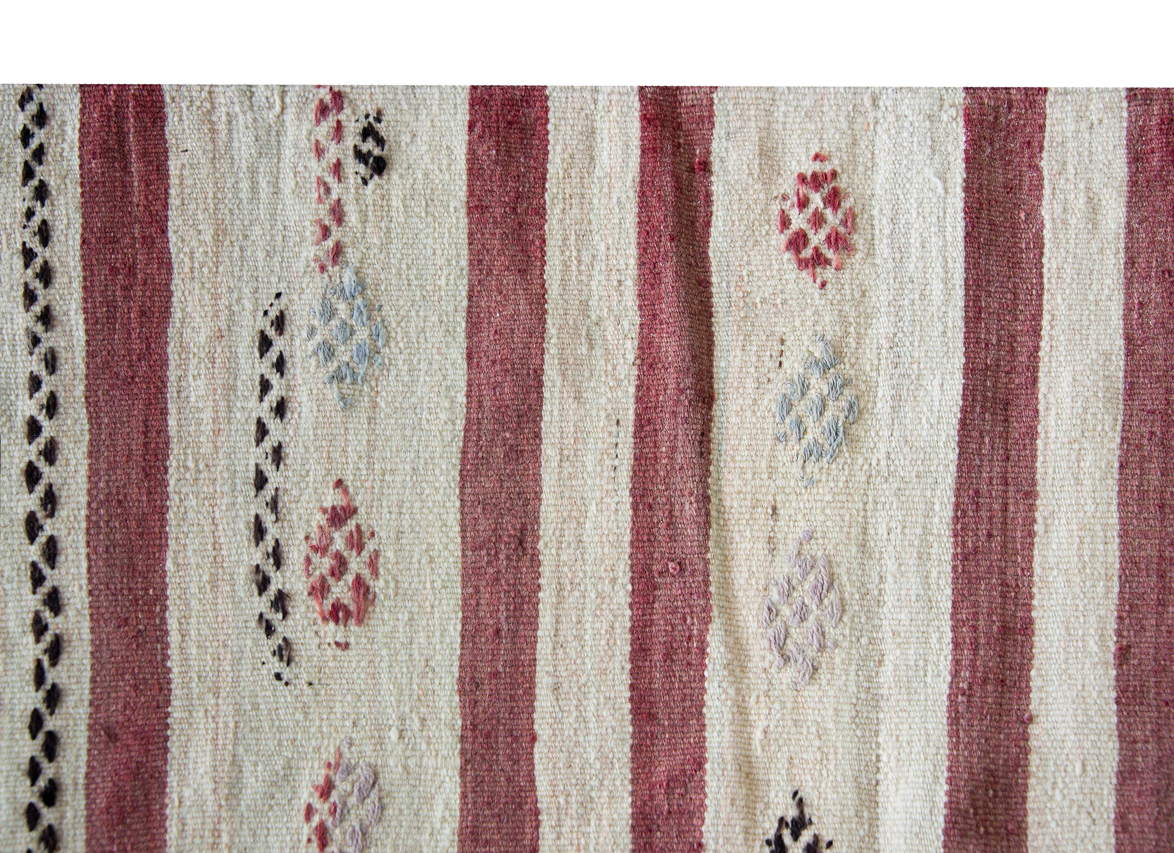 Laine Tapis Kilim turc vintage Konya en vente