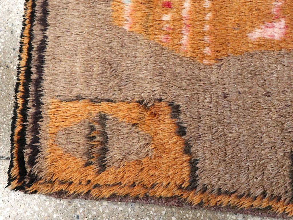 Türkischer Konya-Teppich, Vintage im Zustand „Gut“ im Angebot in New York, NY