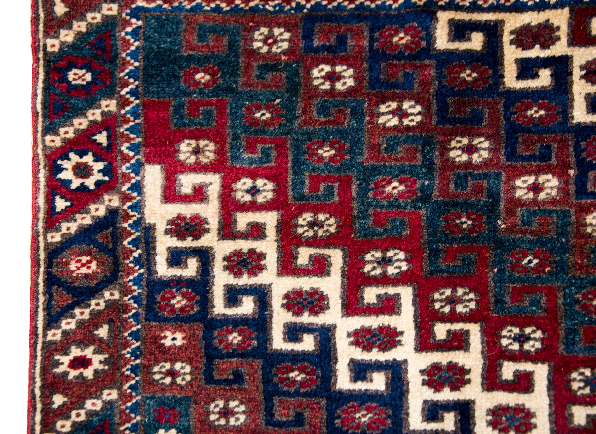 Alfombra turca Konya Vintage en Bueno estado para la venta en Chicago, IL