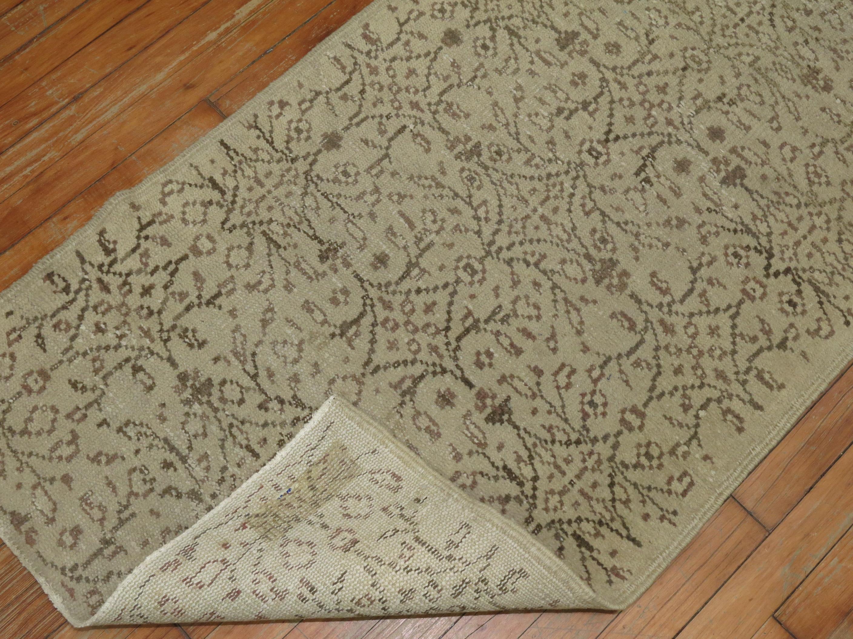 Neutral 20th Century Brown Beige Turkish Runner In Good Condition For Sale In New York, NY