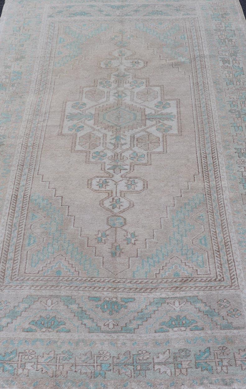 Vintage Turkish Medallion Oushak Area Rug in Tan, Taupe, Pink, and Green In Good Condition For Sale In Atlanta, GA