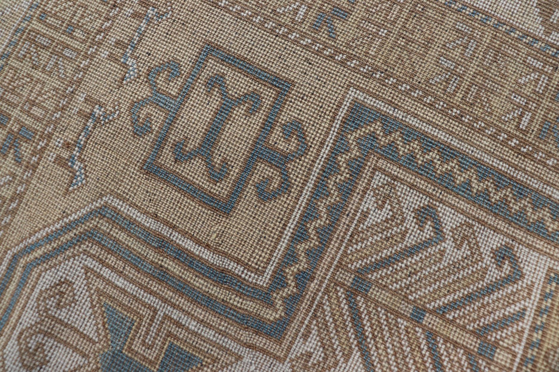 XX secolo Tappeto vintage Oushak a medaglioni turchi in blu, moka e taupe  3'5