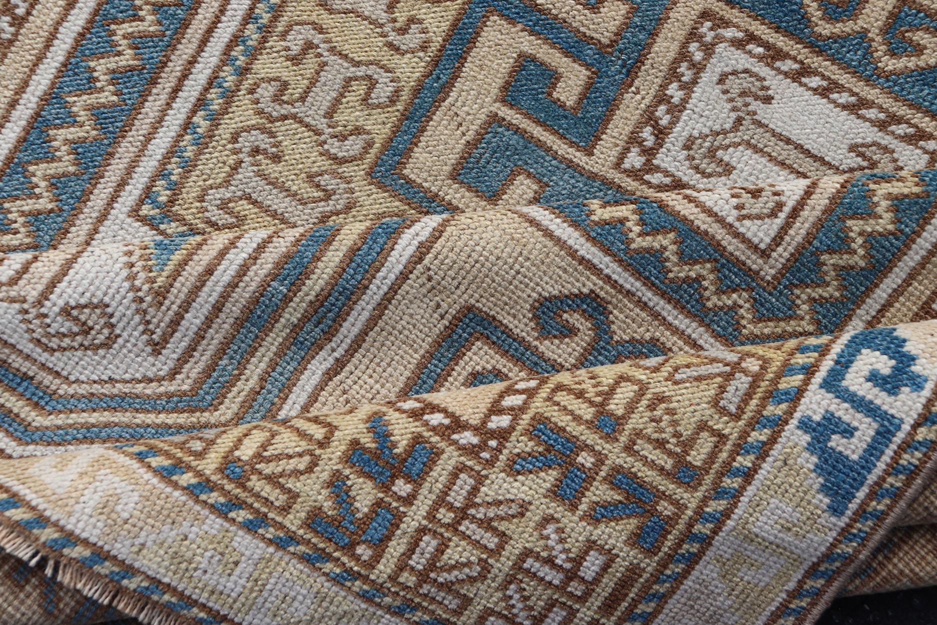 Lana Tappeto vintage Oushak a medaglioni turchi in blu, moka e taupe  3'5