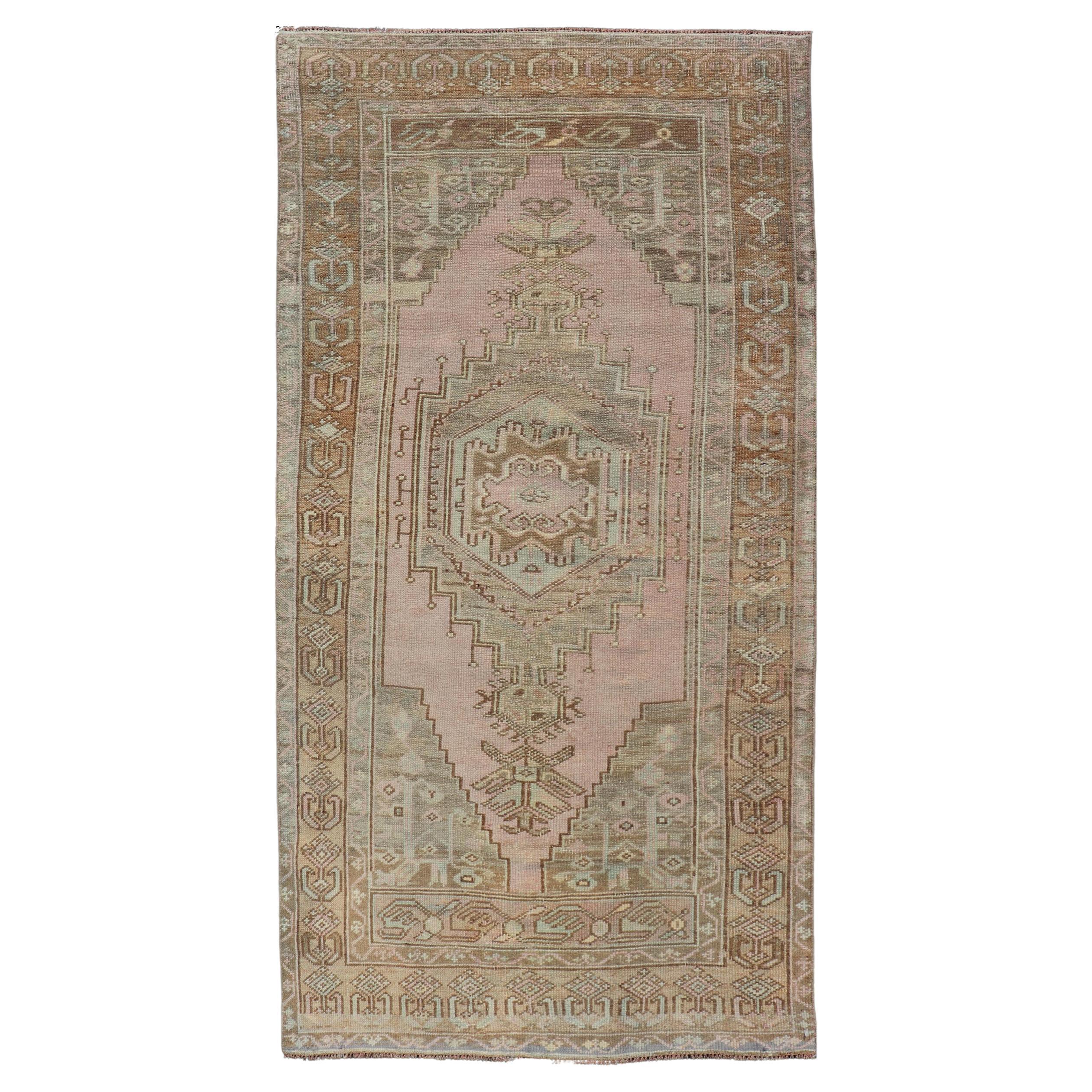 Vintage Turkish Medallion Oushak Teppich in Taupe, Tan, 
Lavendel 3
3 x 6
8