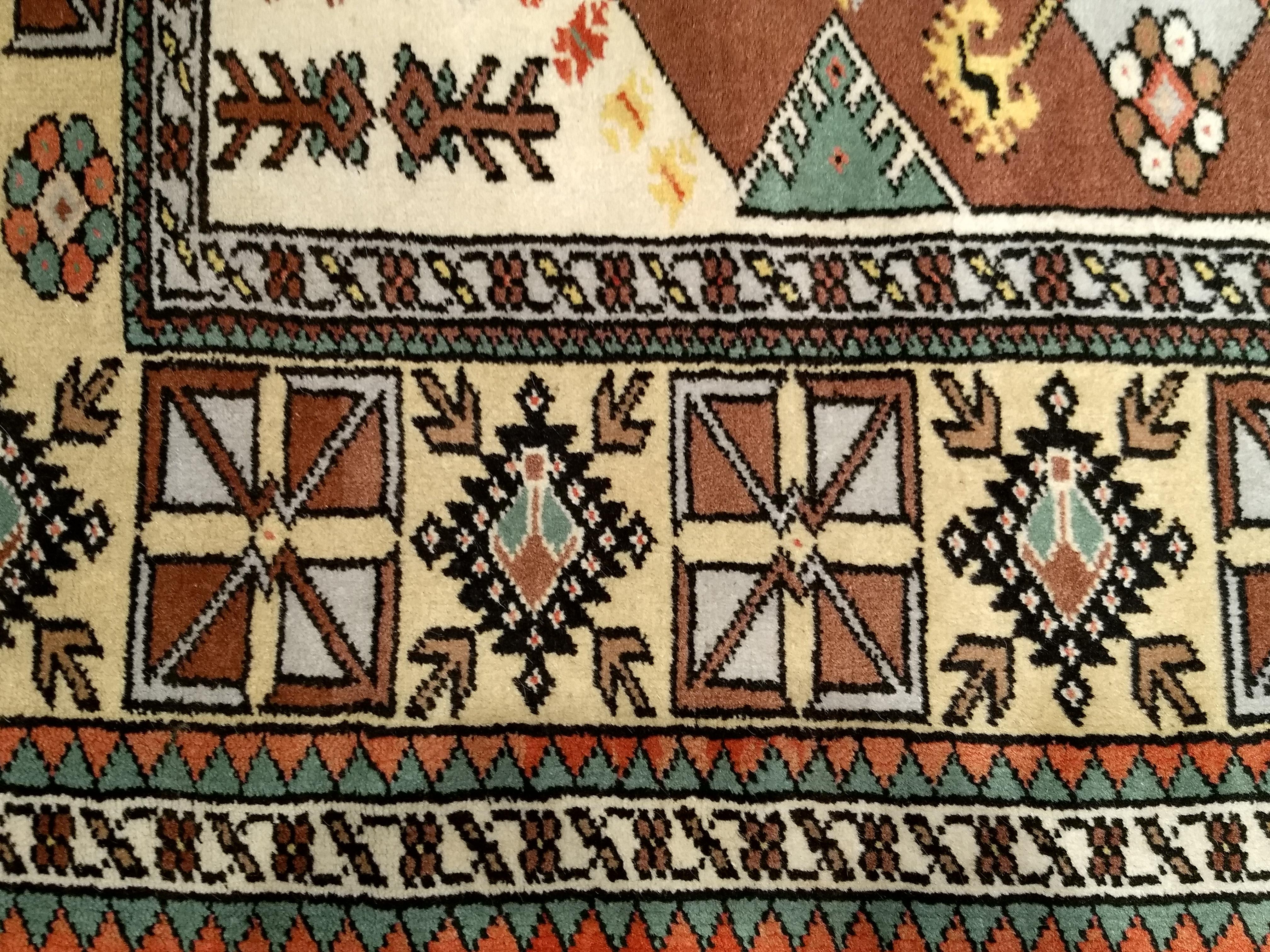 Alfombra turca vintage Melas Prayer en marrón chocolate, amarillo mantequilla y marfil en venta 5