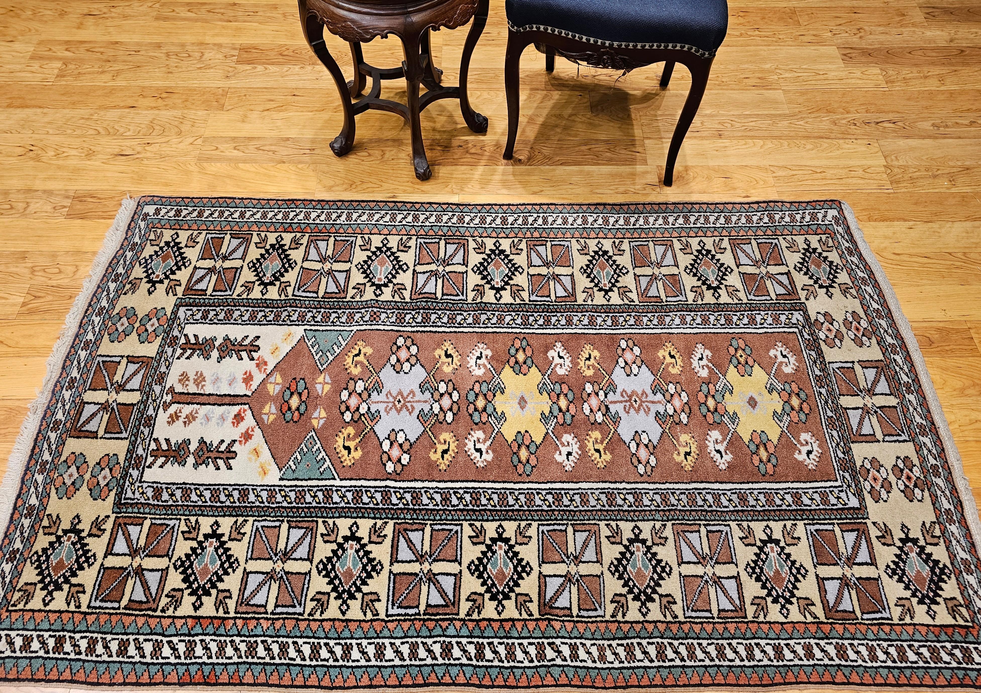 Alfombra turca vintage Melas Prayer en marrón chocolate, amarillo mantequilla y marfil en venta 11