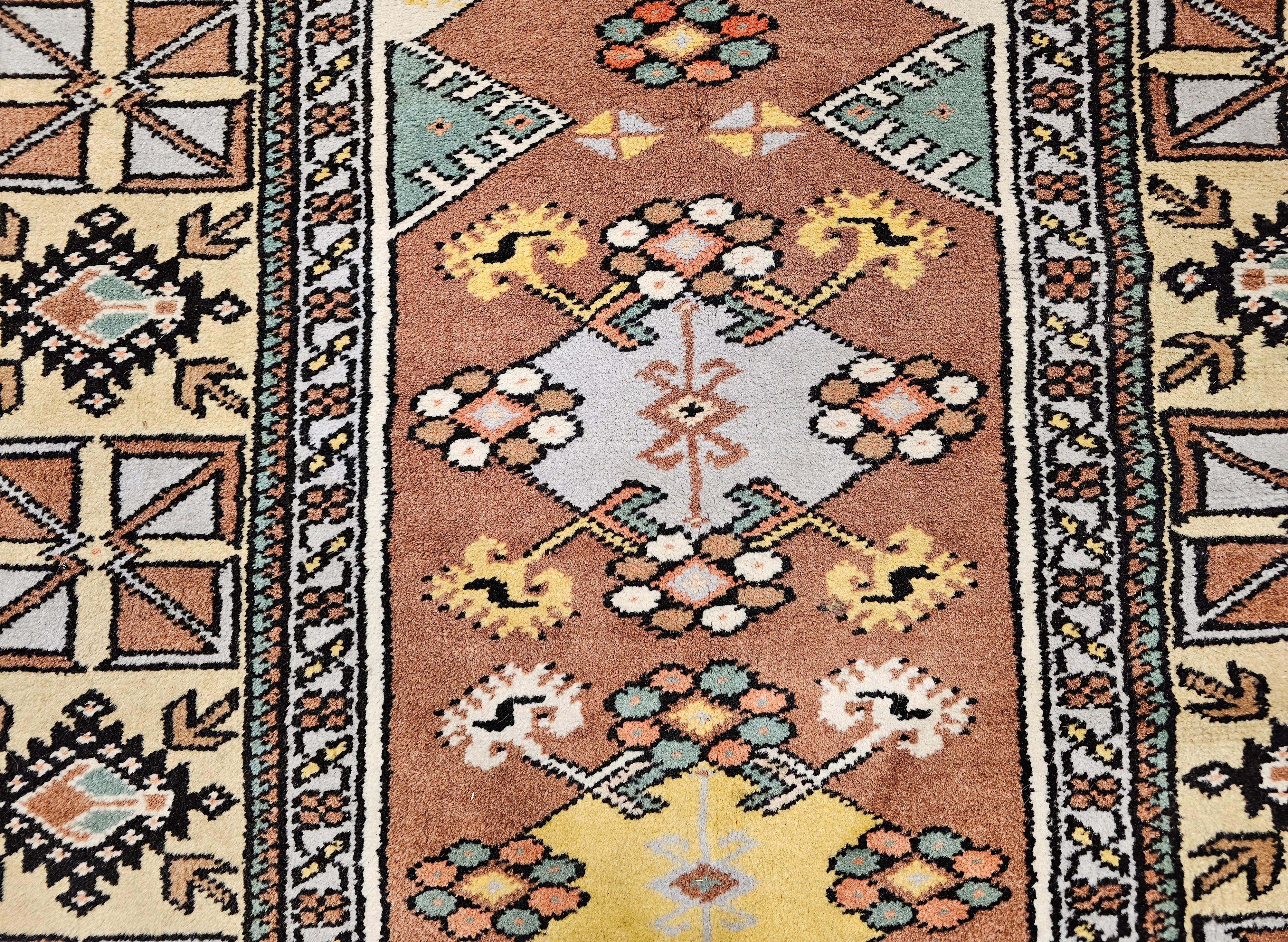 Alfombra turca vintage Melas Prayer en marrón chocolate, amarillo mantequilla y marfil Lana en venta