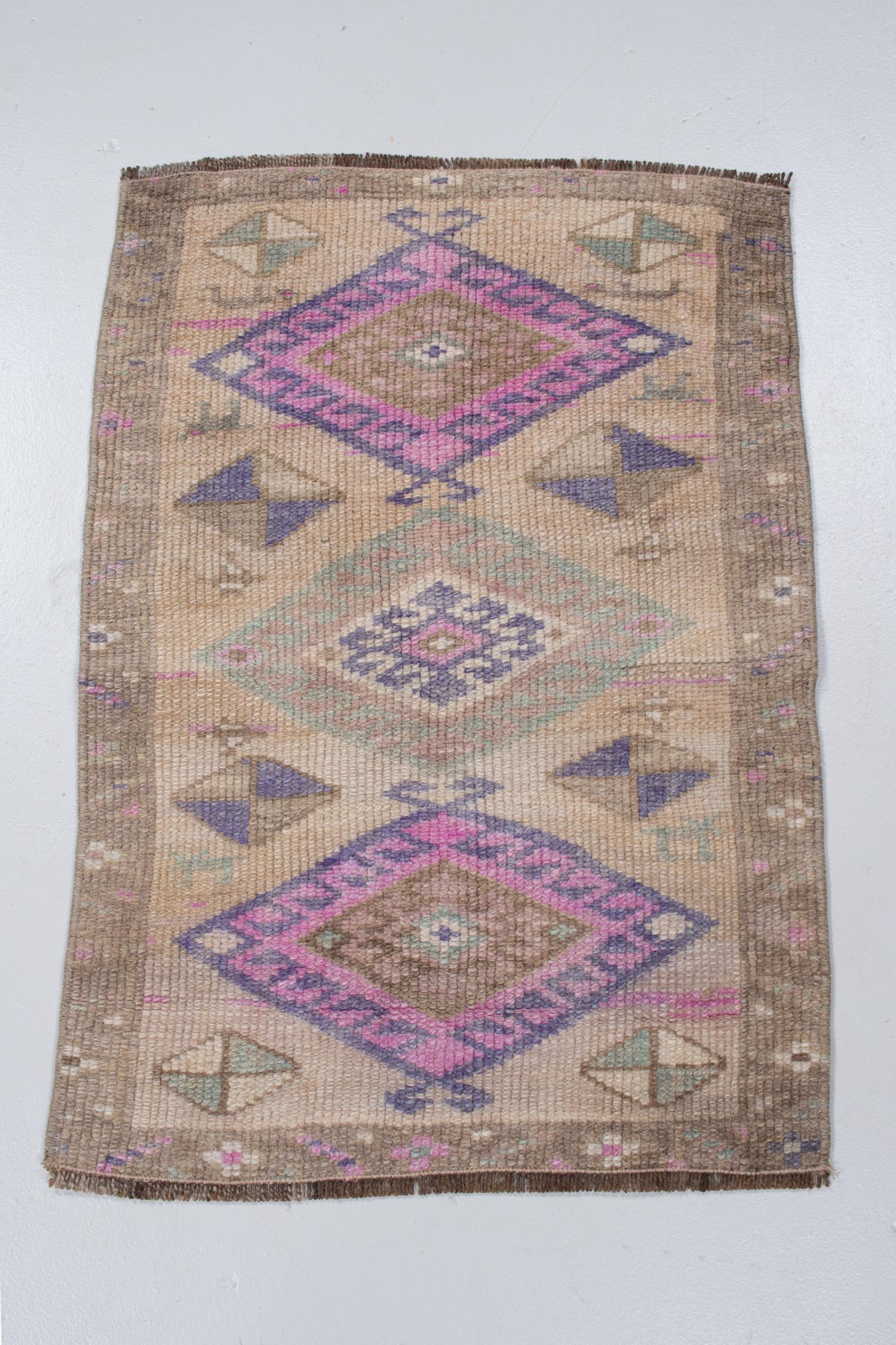 Vintage Turkish Mini Rug In Good Condition For Sale In West Palm Beach, FL
