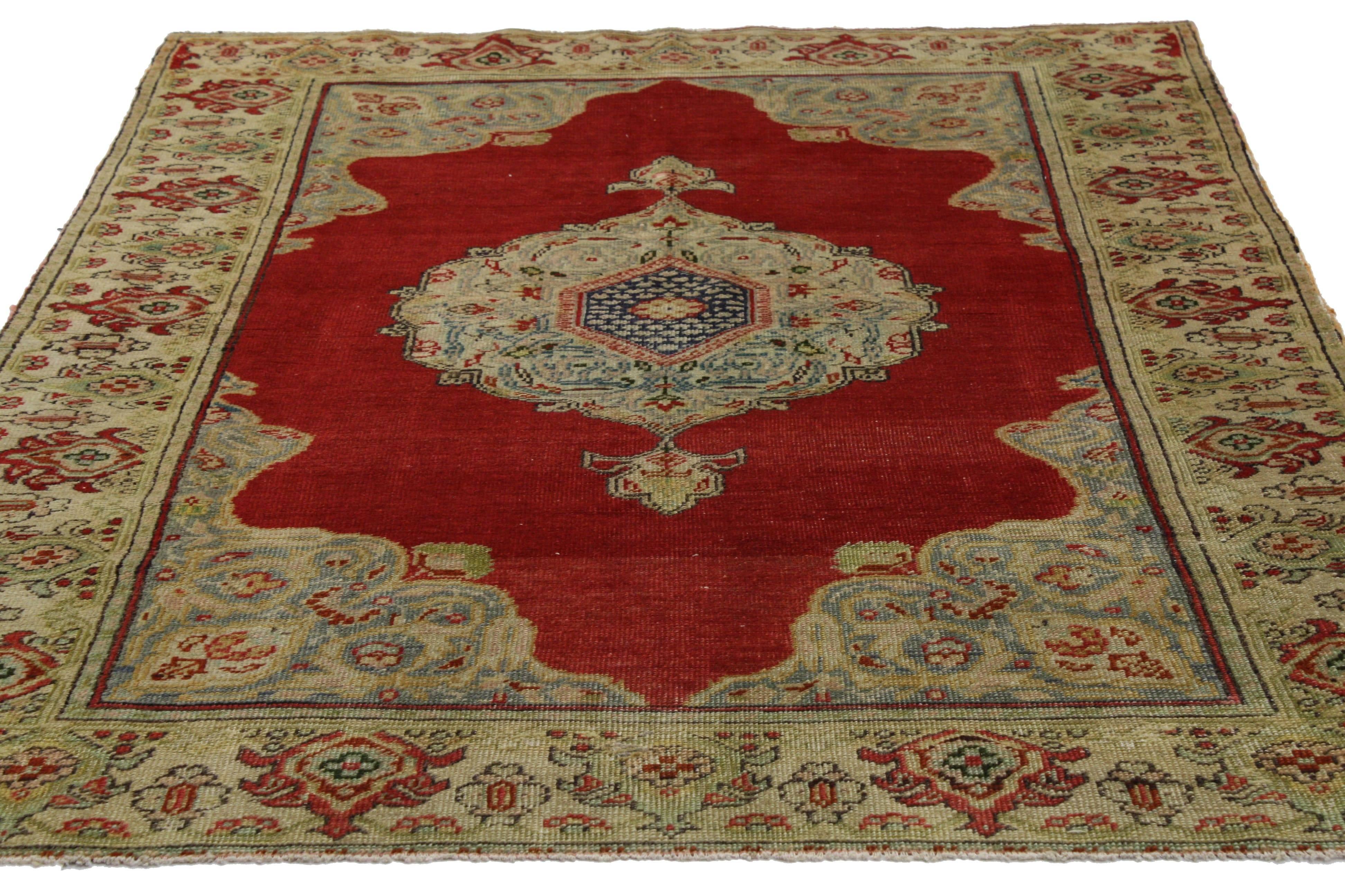 51557, vintage Turkish Oushak Accent rug, entry or foyer rug. This vintage Turkish Oushak rug features a modern traditional style. Immersed in Anatolian history and refined colors, this vintage Oushak rug combines simplicity with sophistication.