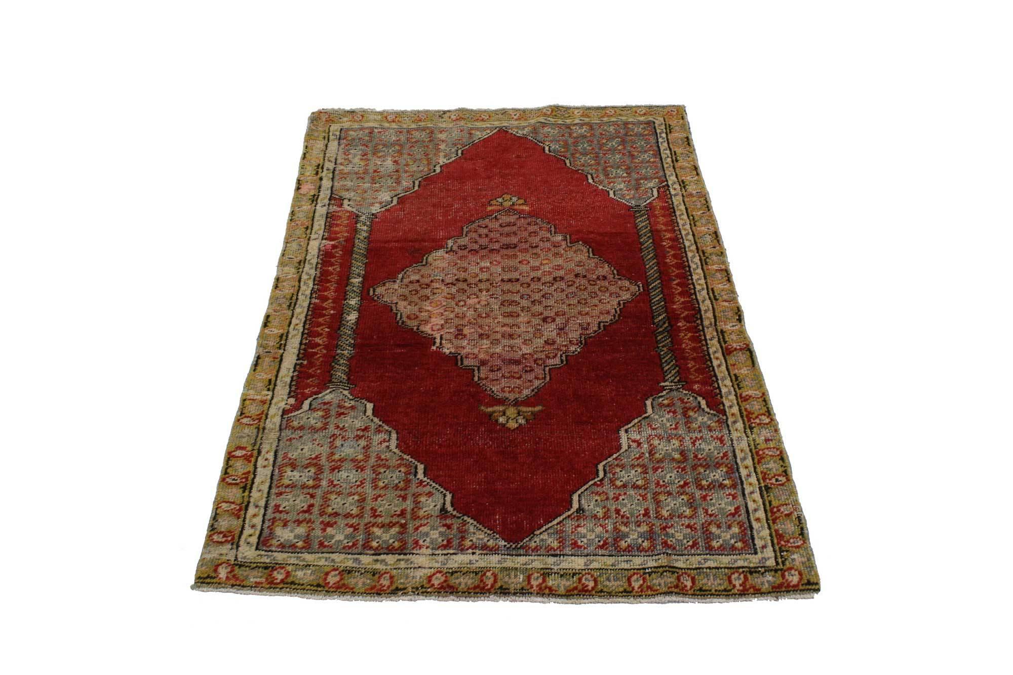 51736, vintage Turkish Oushak Accent rug, entry or foyer rug. This vintage Turkish Oushak rug features a modern traditional style. Immersed in Anatolian history and refined colors, this vintage Oushak rug combines simplicity with sophistication.