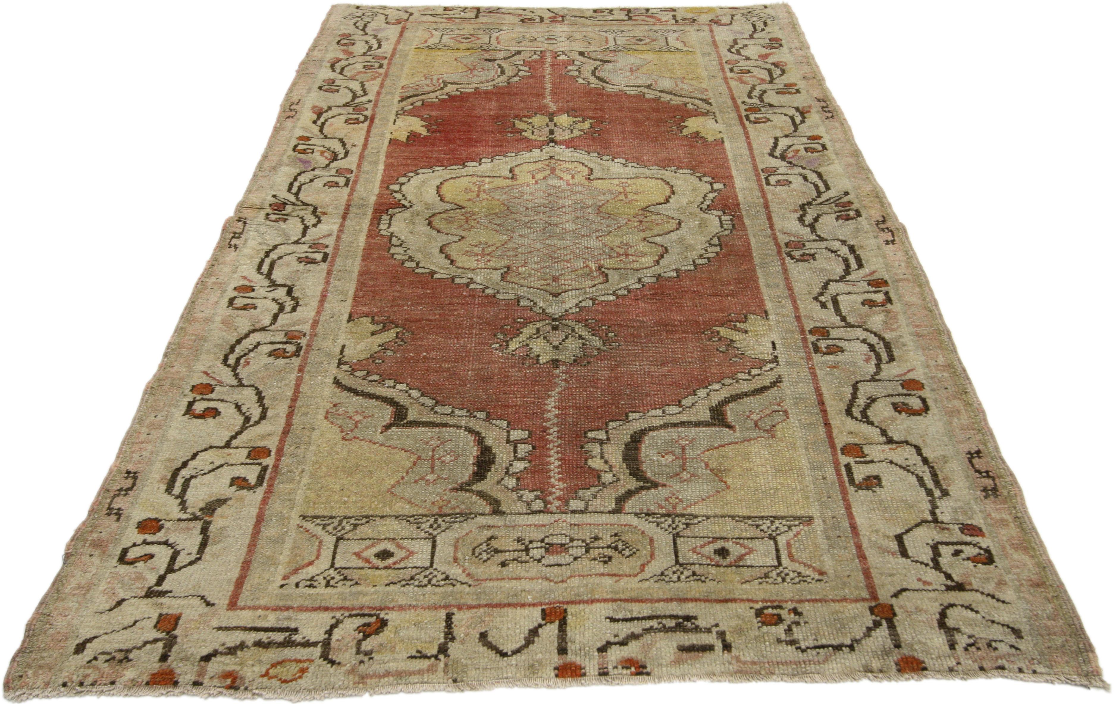 50305, vintage Turkish Oushak Accent rug, entry or foyer rug. This vintage Turkish Oushak rug features a modern traditional style. Immersed in Anatolian history and refined colors, this vintage Oushak rug combines simplicity with sophistication.