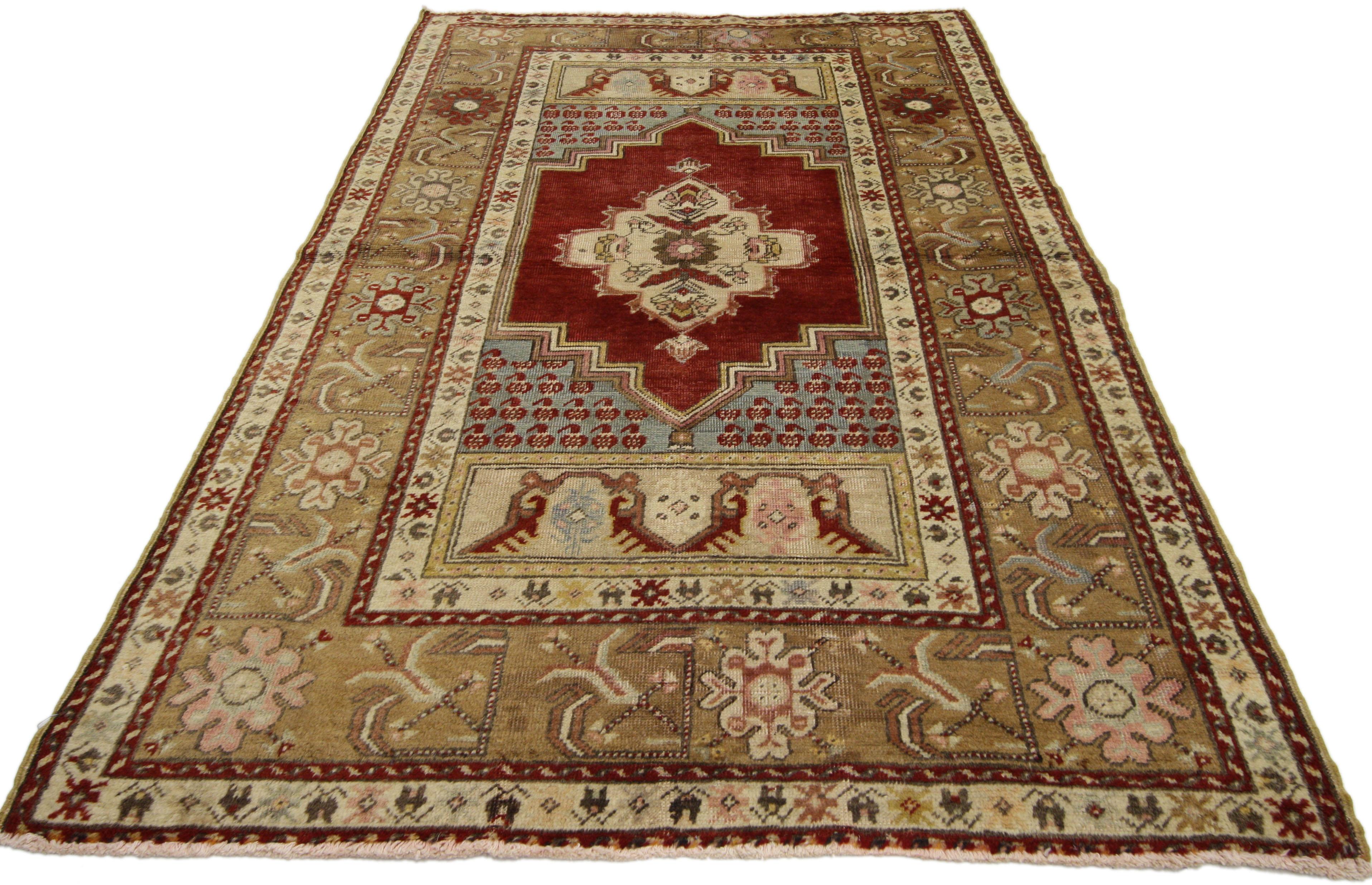 50343 Vintage Turkish Oushak Rug, Foyer, Kitchen or Entry Rug 03'06 x 05'09. ​This vintage Turkish Oushak rug features a modern traditional style. Immersed in Anatolian history and refined colors, this vintage Oushak rug combines simplicity with