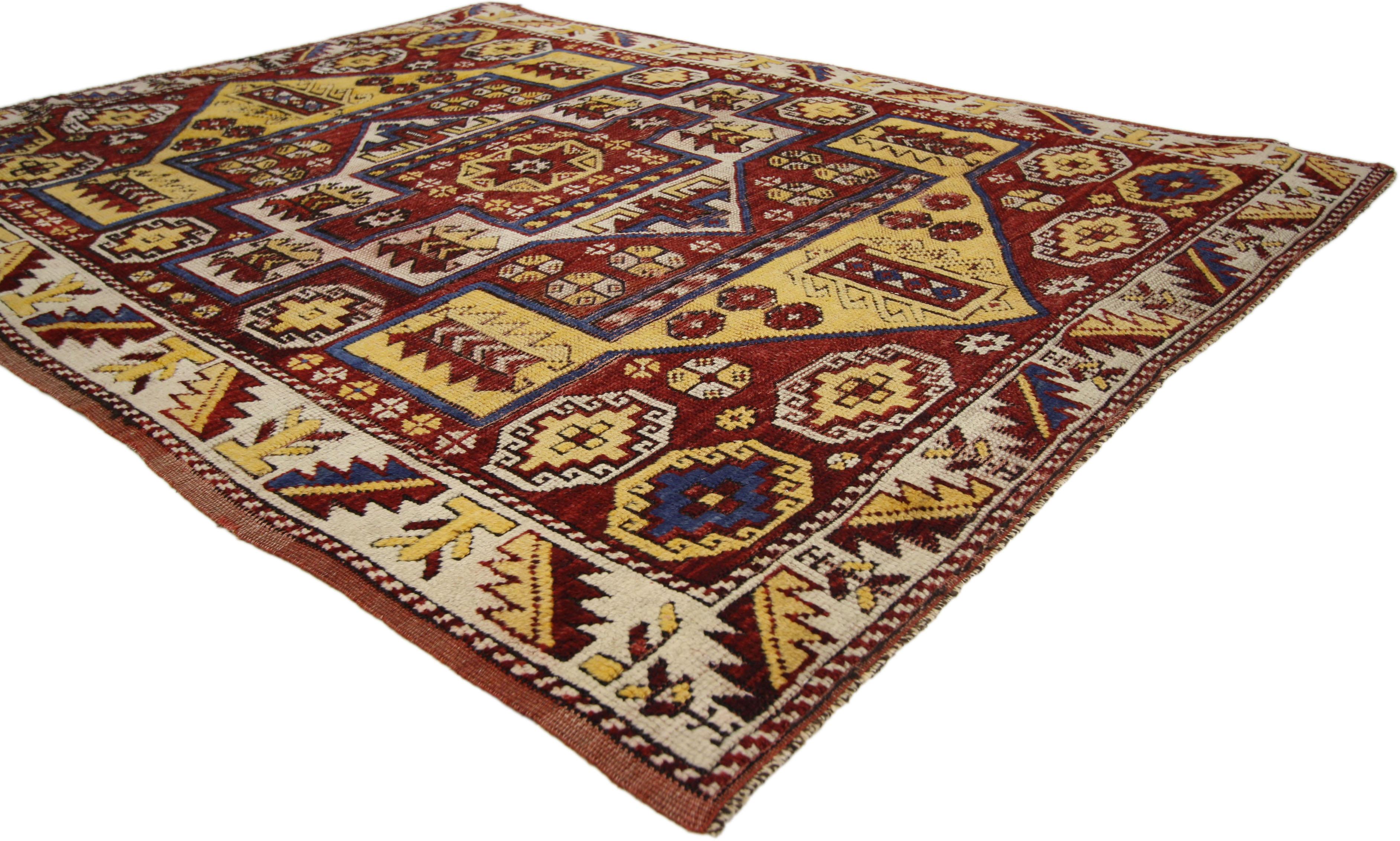 51732, vintage Turkish Oushak accent rug, entry or foyer rug. This vintage Turkish Oushak rug features a modern traditional style. Immersed in Anatolian history and refined colors, this vintage Oushak rug combines simplicity with sophistication.