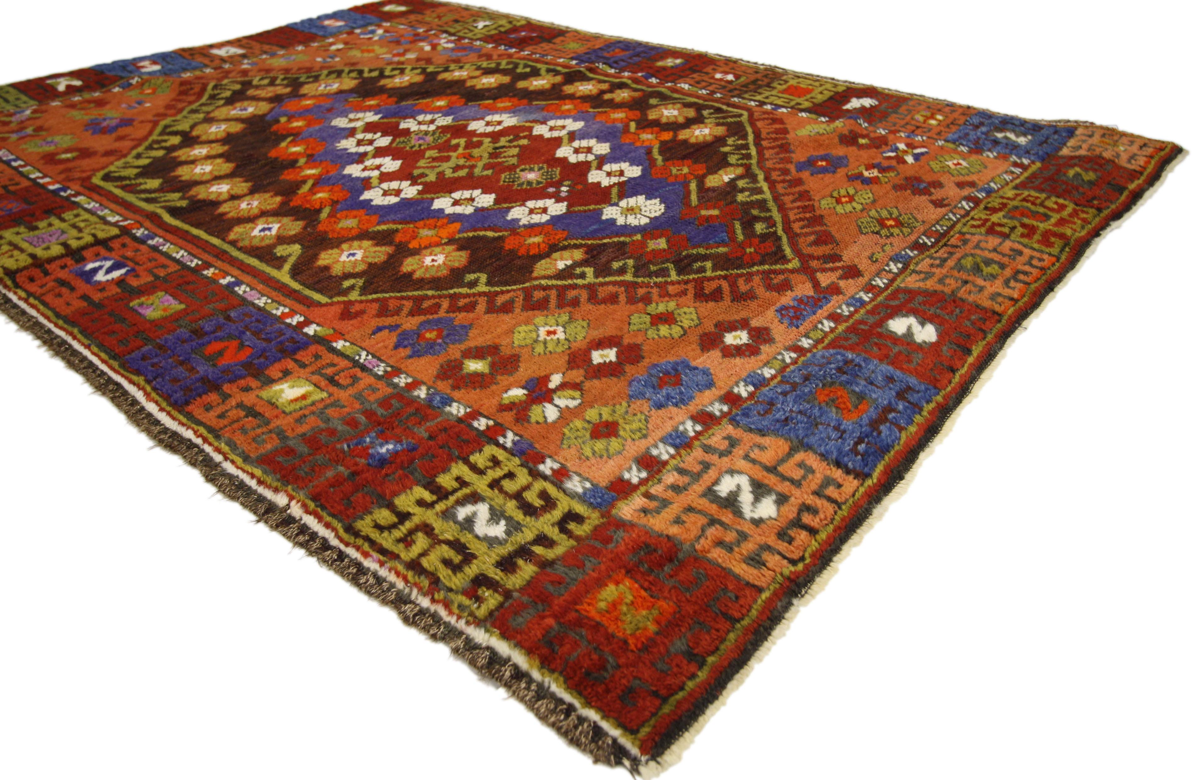 51733, vintage Turkish Oushak accent rug, Entry or Foyer rug. From casual elegance to fresh and formal, relish the refinement as this vintage Turkish Oushak rug features a modern style. Its bold colors evoke an air of warmth and comfort with a