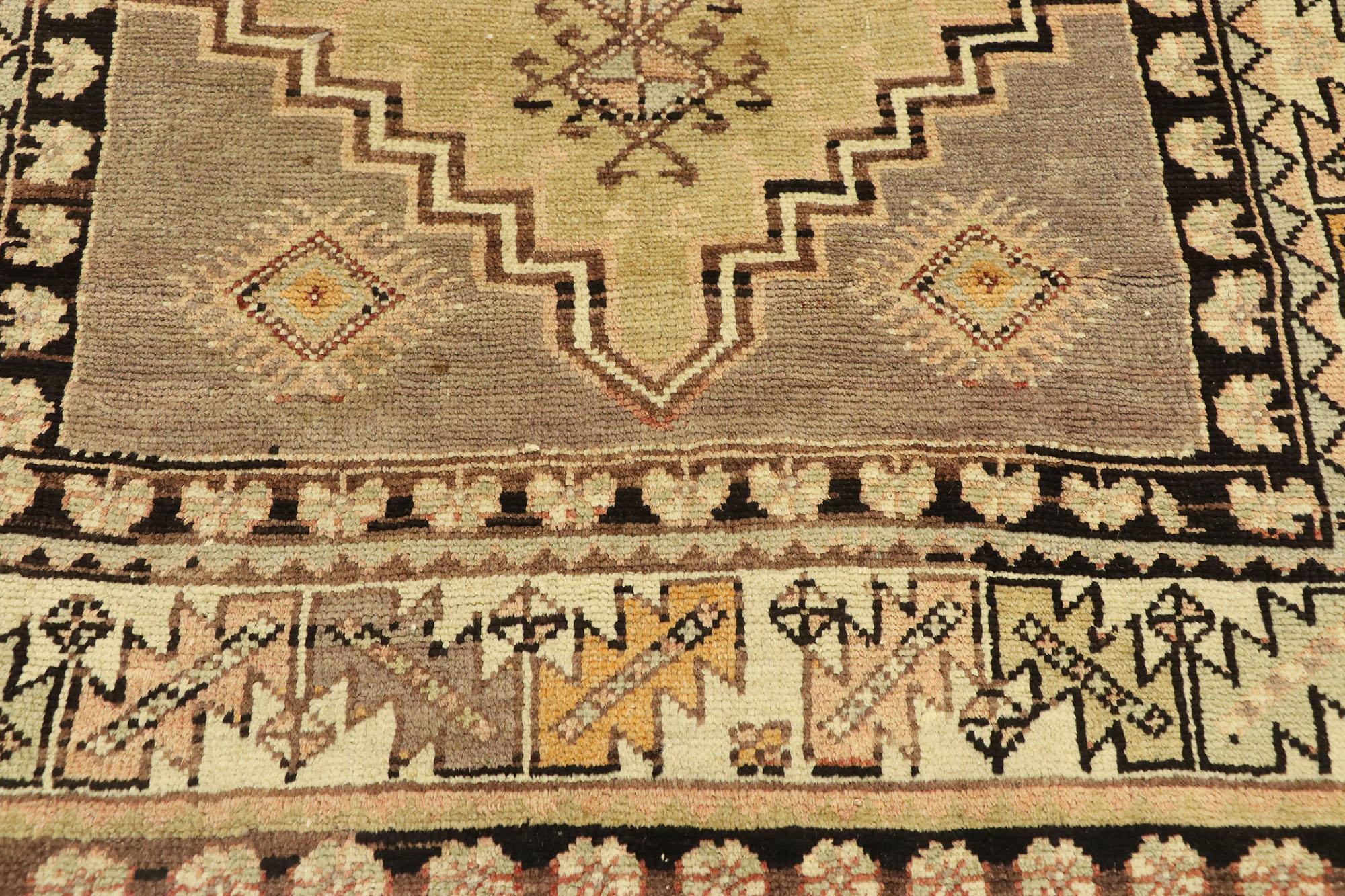 Alfombra de acento turca Oushak vintage, alfombra de entrada o recibidor Anudado a mano en venta