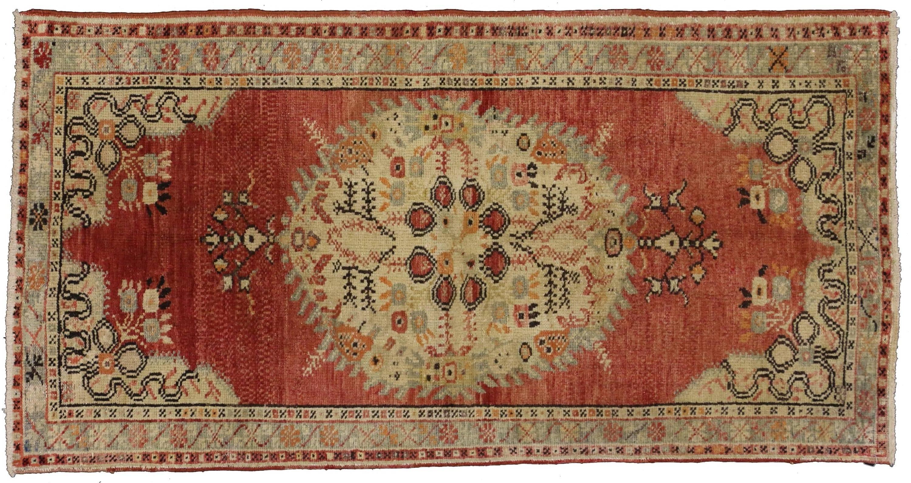 Hand-Knotted Vintage Turkish Oushak Accent Rug, Entry or Foyer Rug with Rustic Bungalow Style For Sale