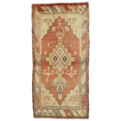 Tapis d'appoint turc vintage d'Oushak, entrée ou chambre à coucher