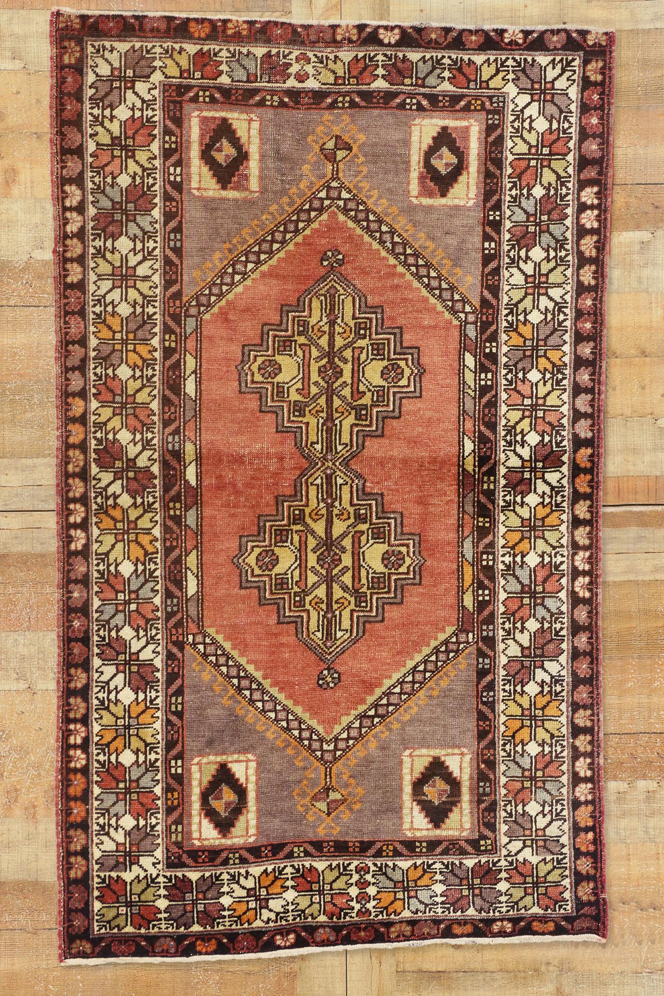 Türkischer Oushak-Akzent-Teppich, Eingangs- oder Foyer-Teppich mit rustikalem, modernem Stil im Angebot 4