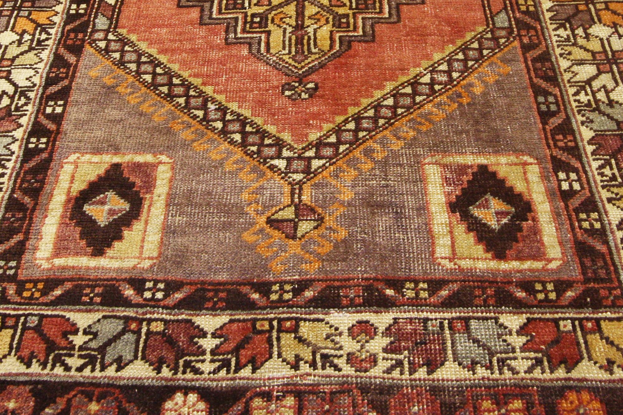 Türkischer Oushak-Akzent-Teppich, Eingangs- oder Foyer-Teppich mit rustikalem, modernem Stil (20. Jahrhundert) im Angebot