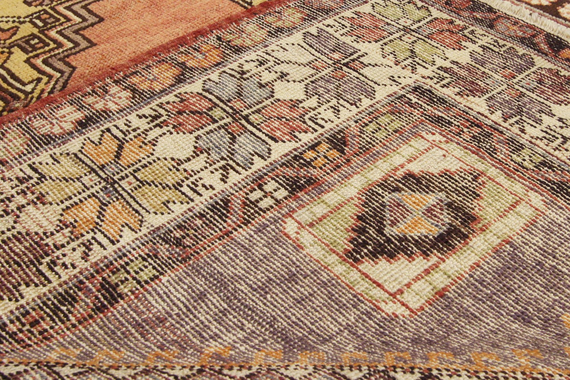 Türkischer Oushak-Akzent-Teppich, Eingangs- oder Foyer-Teppich mit rustikalem, modernem Stil (Wolle) im Angebot