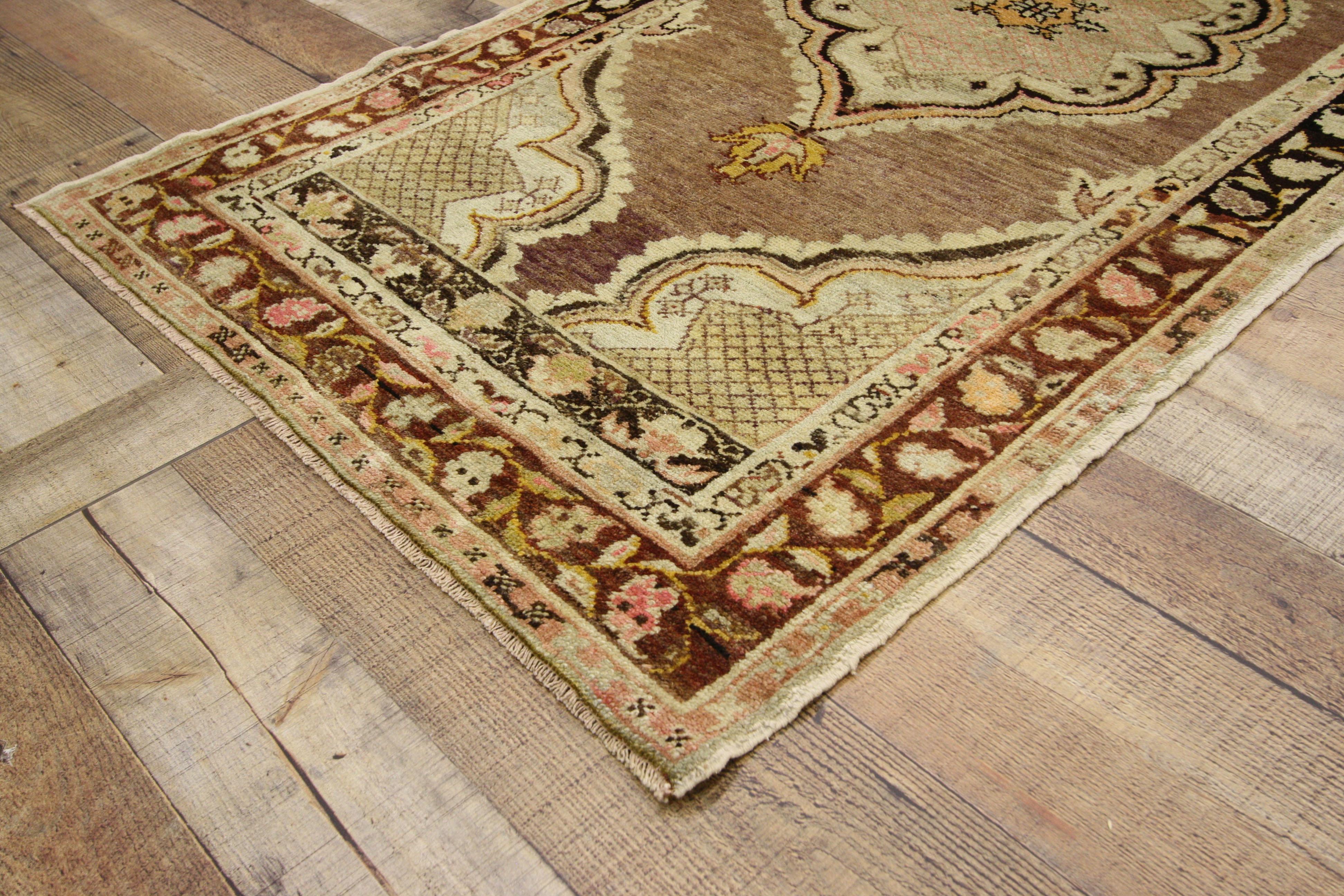 Vintage Turkish Oushak Accent Rug for Kitchen, Bathroom, Foyer or Entry In Good Condition For Sale In Dallas, TX