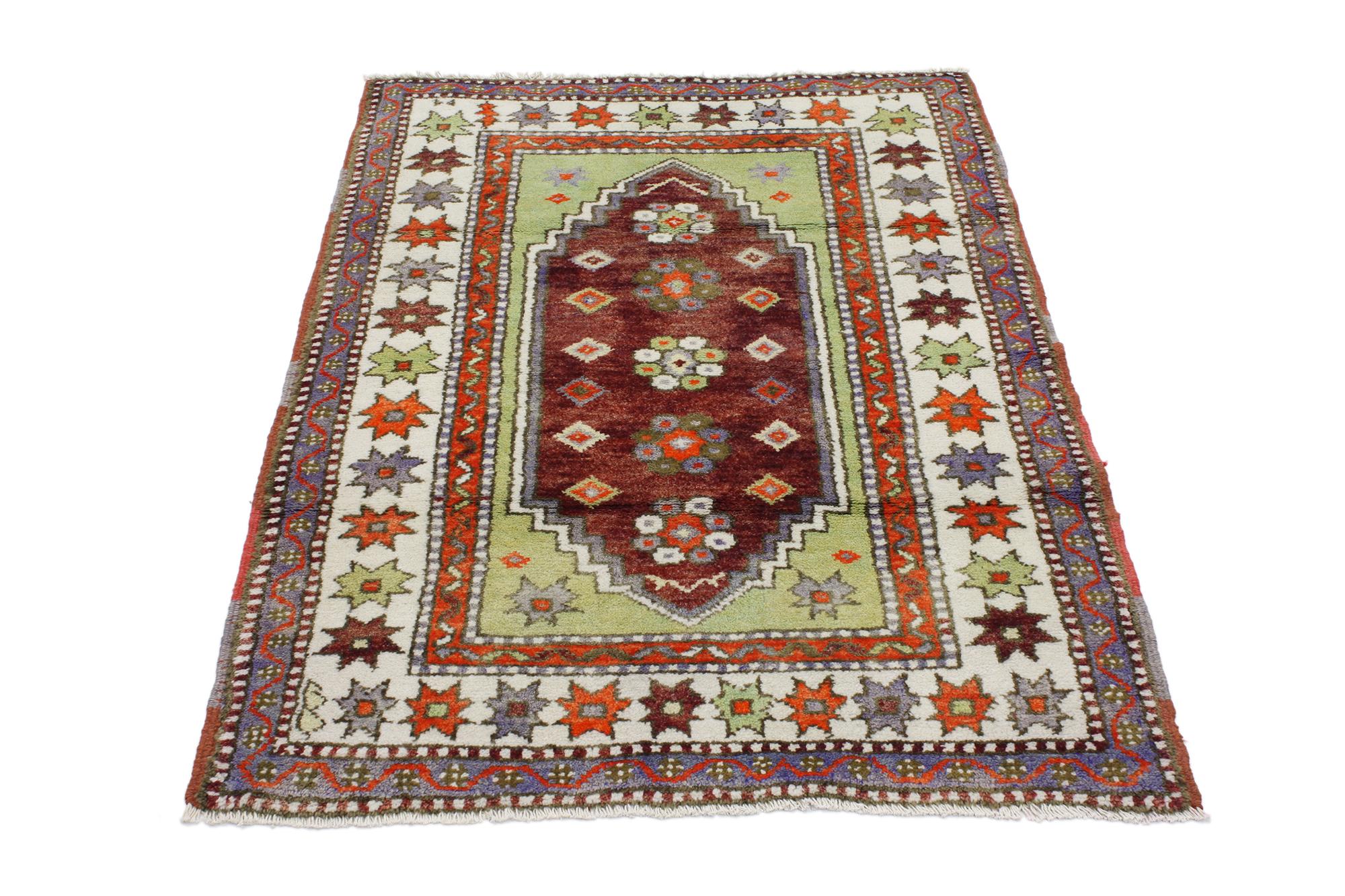 Vintage Turkish Yuntdag Oushak Rug, Tribal Allure Meets Worldly Sophistication In Good Condition For Sale In Dallas, TX