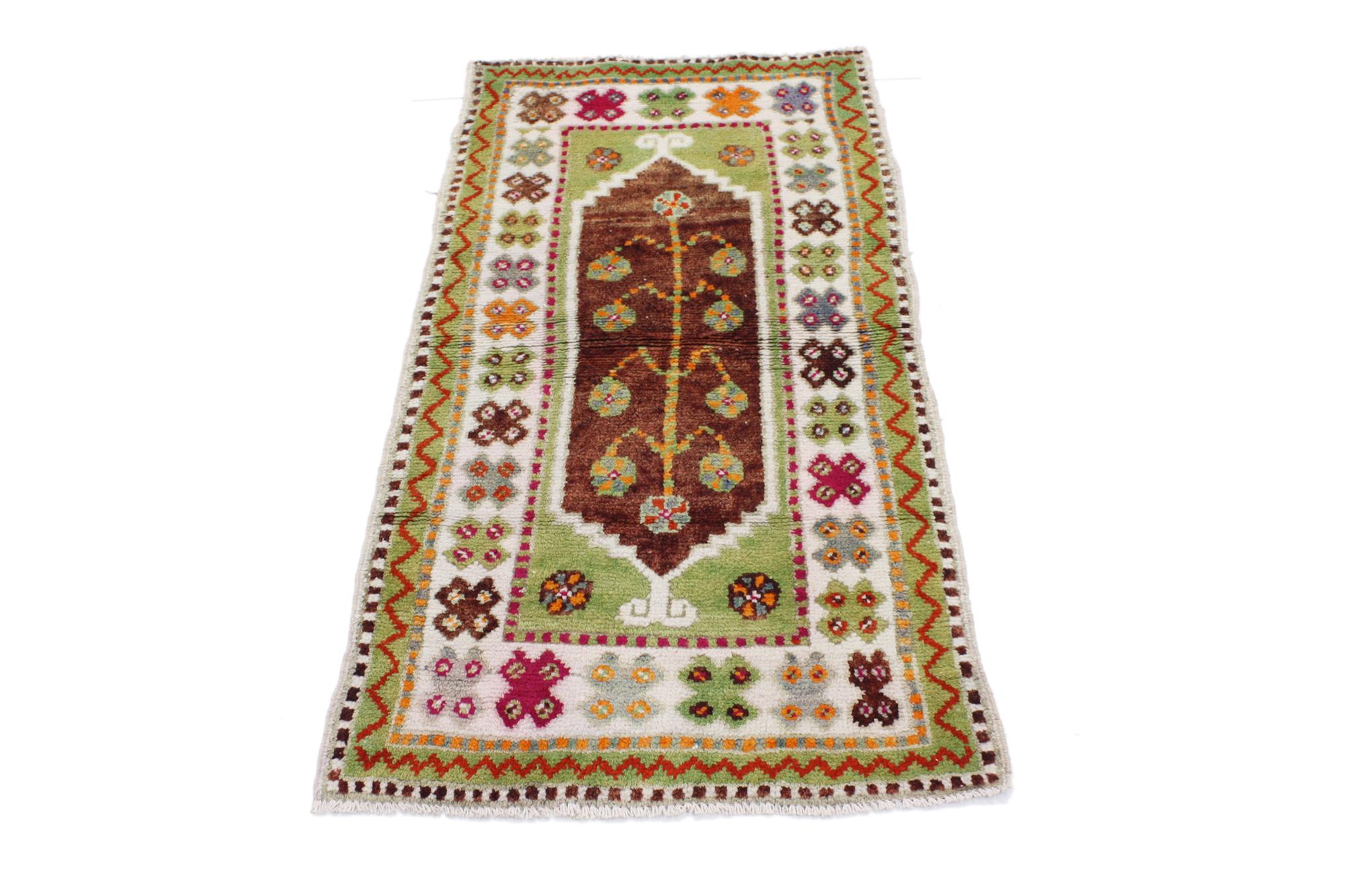 1970's Colorful Turkish Oushak In Good Condition For Sale In Dallas, TX