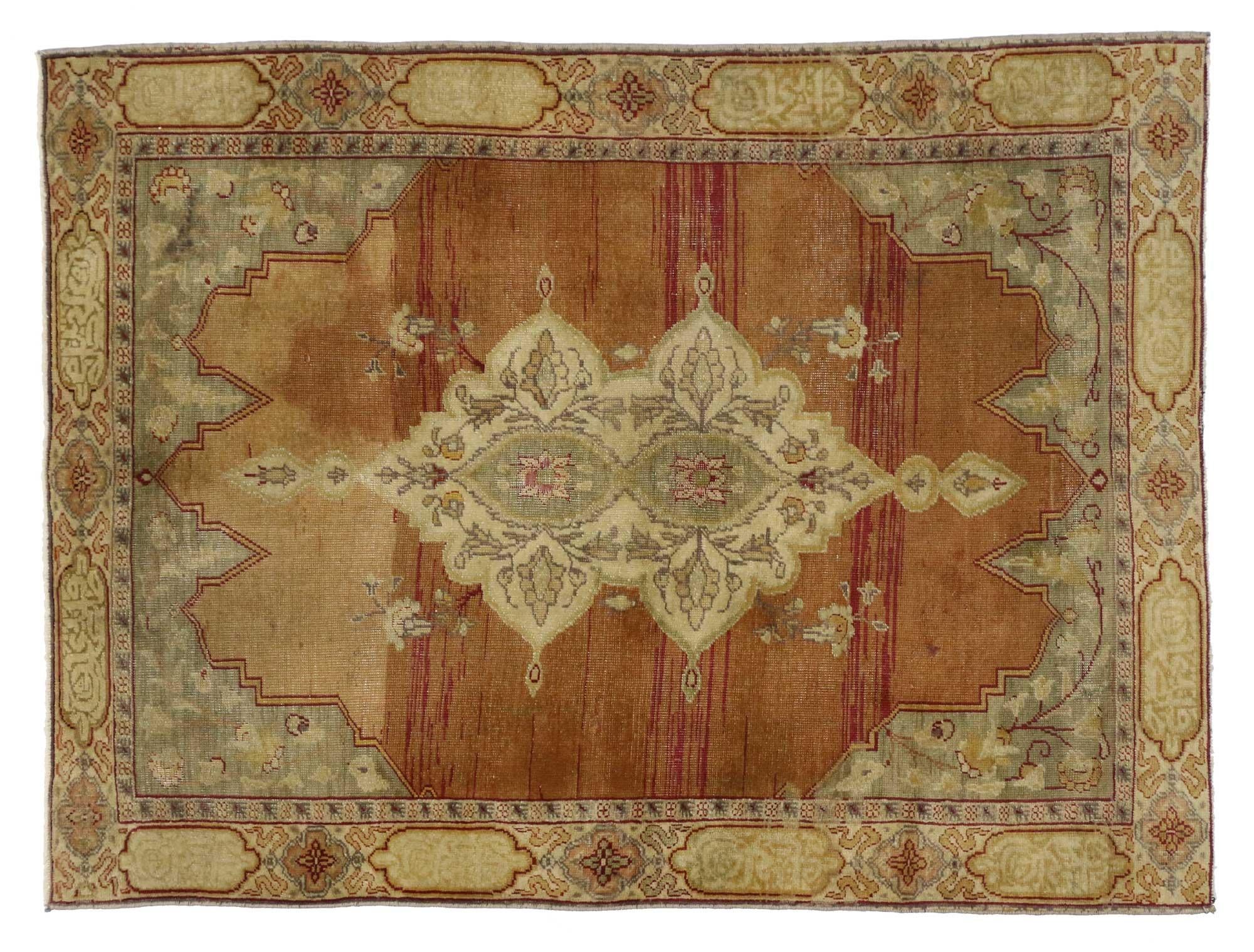 Vintage Turkish Oushak Accent Rug with Floral Medallion Motif In Good Condition For Sale In Dallas, TX
