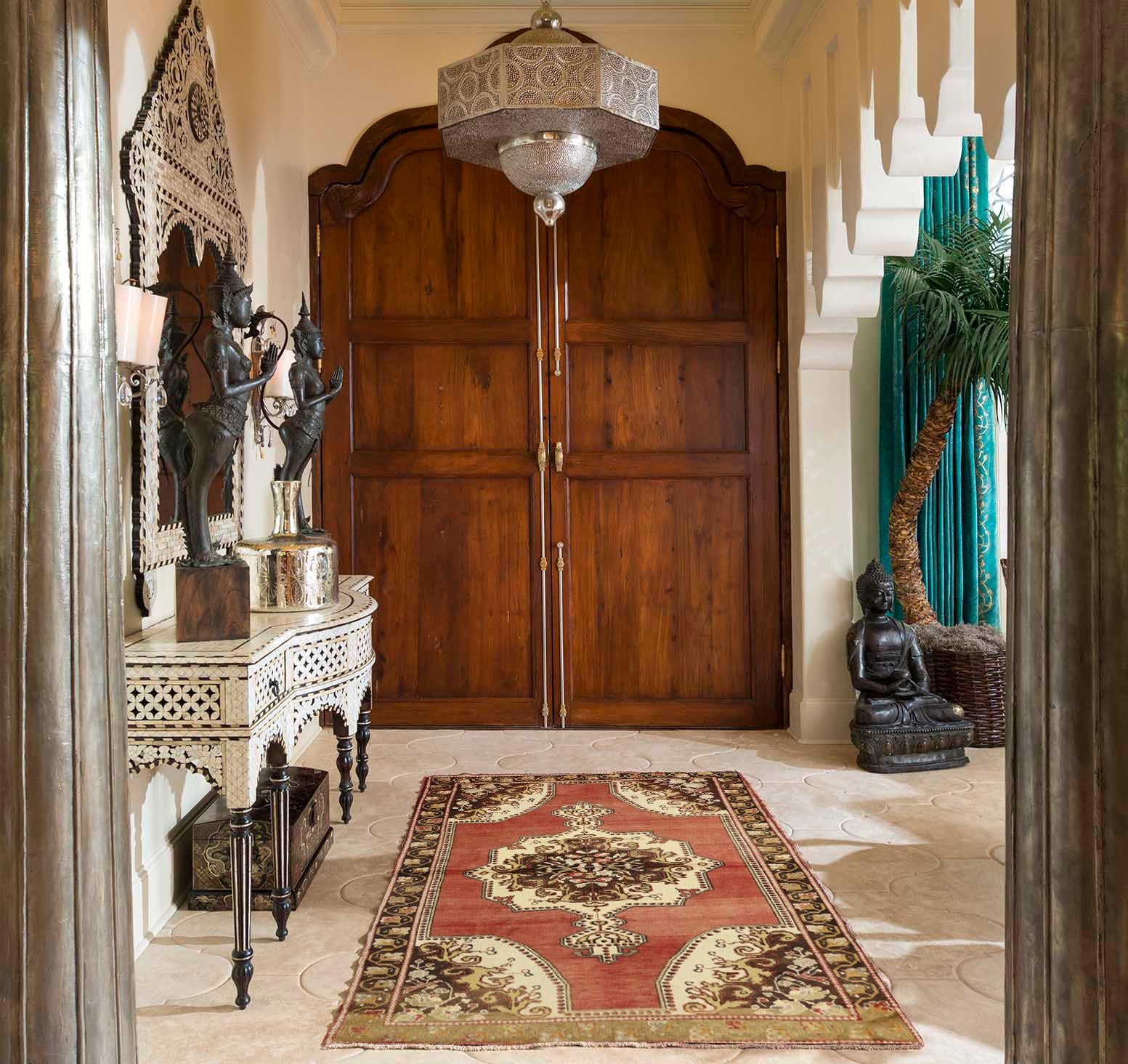 50761, vintage Turkish Oushak accent rug with Rustic Tudor style. This traditional style Oushak accent rug features an intricate medallion of warm brown, charcoal and creamy ivory with a central stylized floral design accented with delicate pink