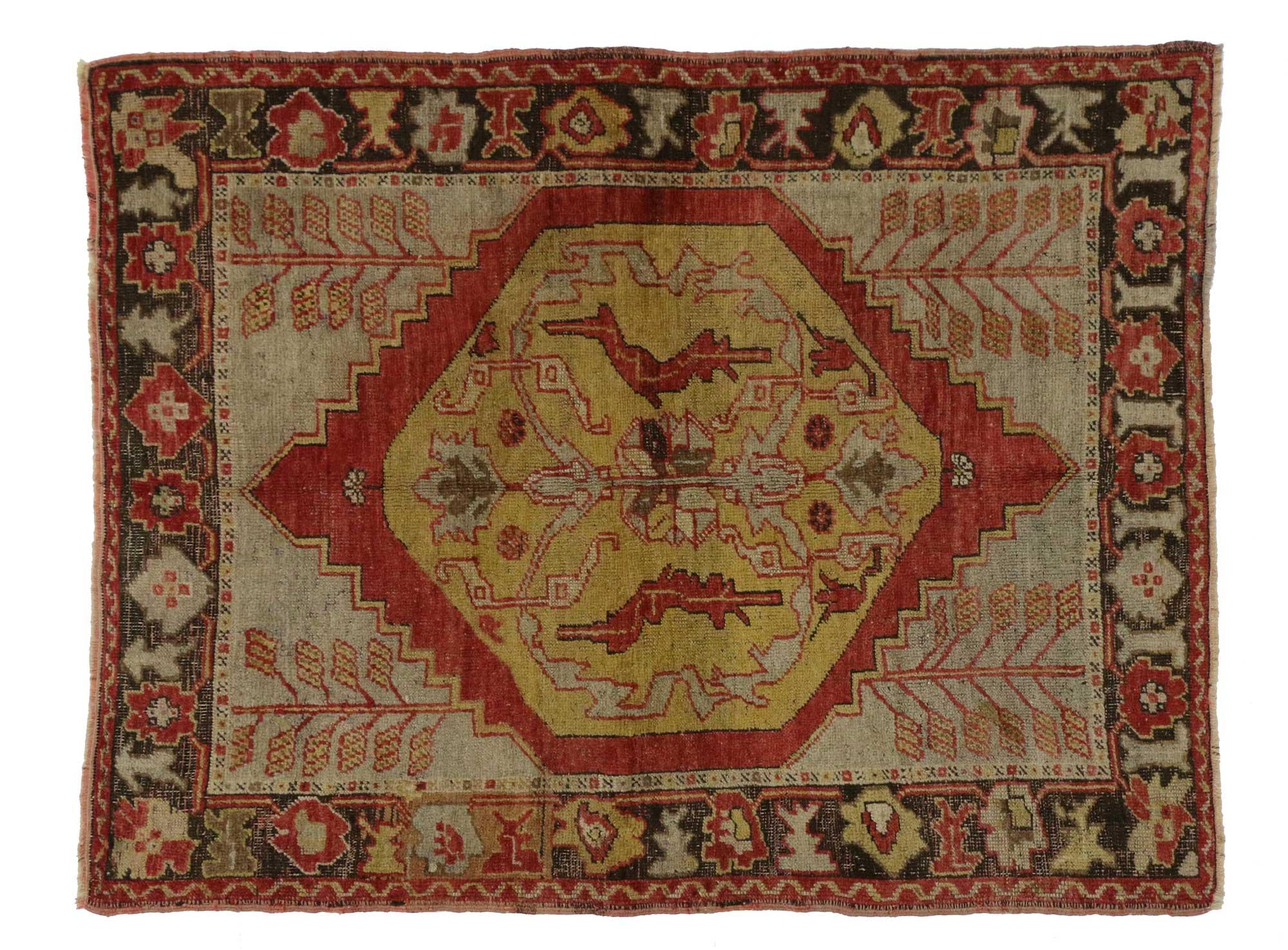 Vintage Turkish Oushak Accent Rug with Traditional Modern Style In Good Condition For Sale In Dallas, TX
