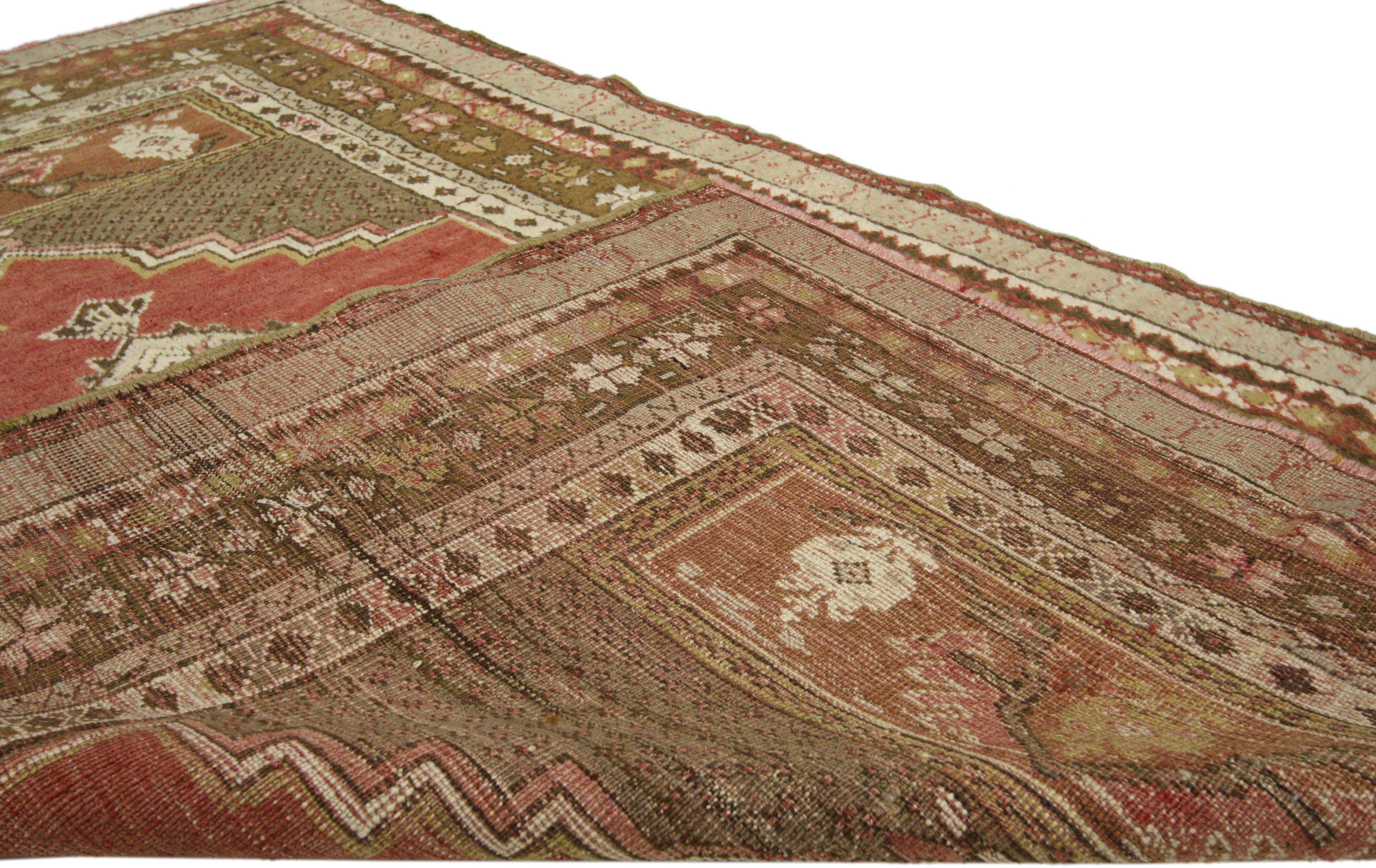 Türkischer Oushak Vintage-Teppich mit Vintage-Akzent im traditionellen Stil, Eingangs- oder Foyerteppich im Zustand „Gut“ im Angebot in Dallas, TX