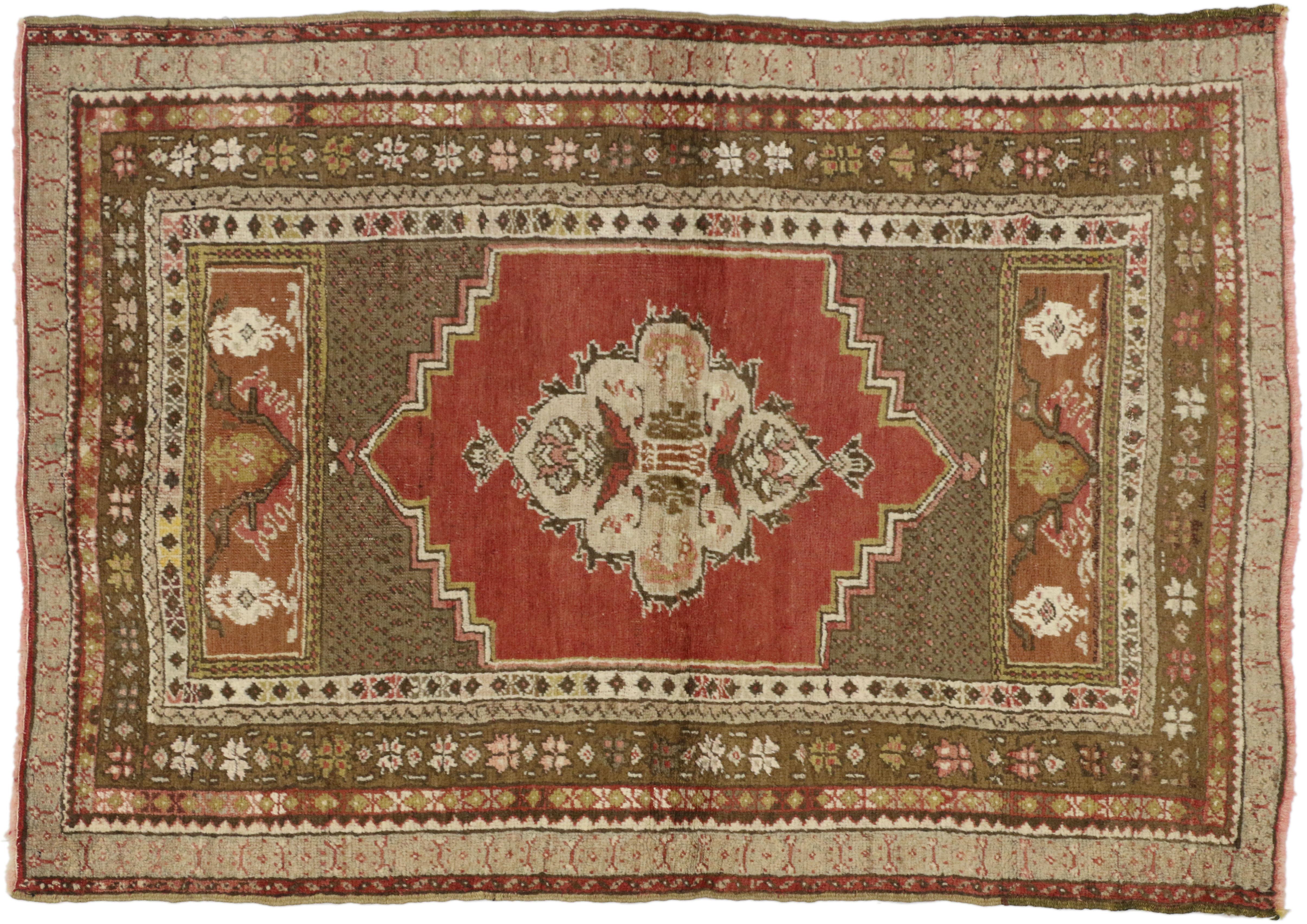 Türkischer Oushak Vintage-Teppich mit Vintage-Akzent im traditionellen Stil, Eingangs- oder Foyerteppich (20. Jahrhundert) im Angebot