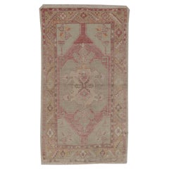 Türkischer Oushak-Teppich im Vintage-Stil, 2'9 x 6'4