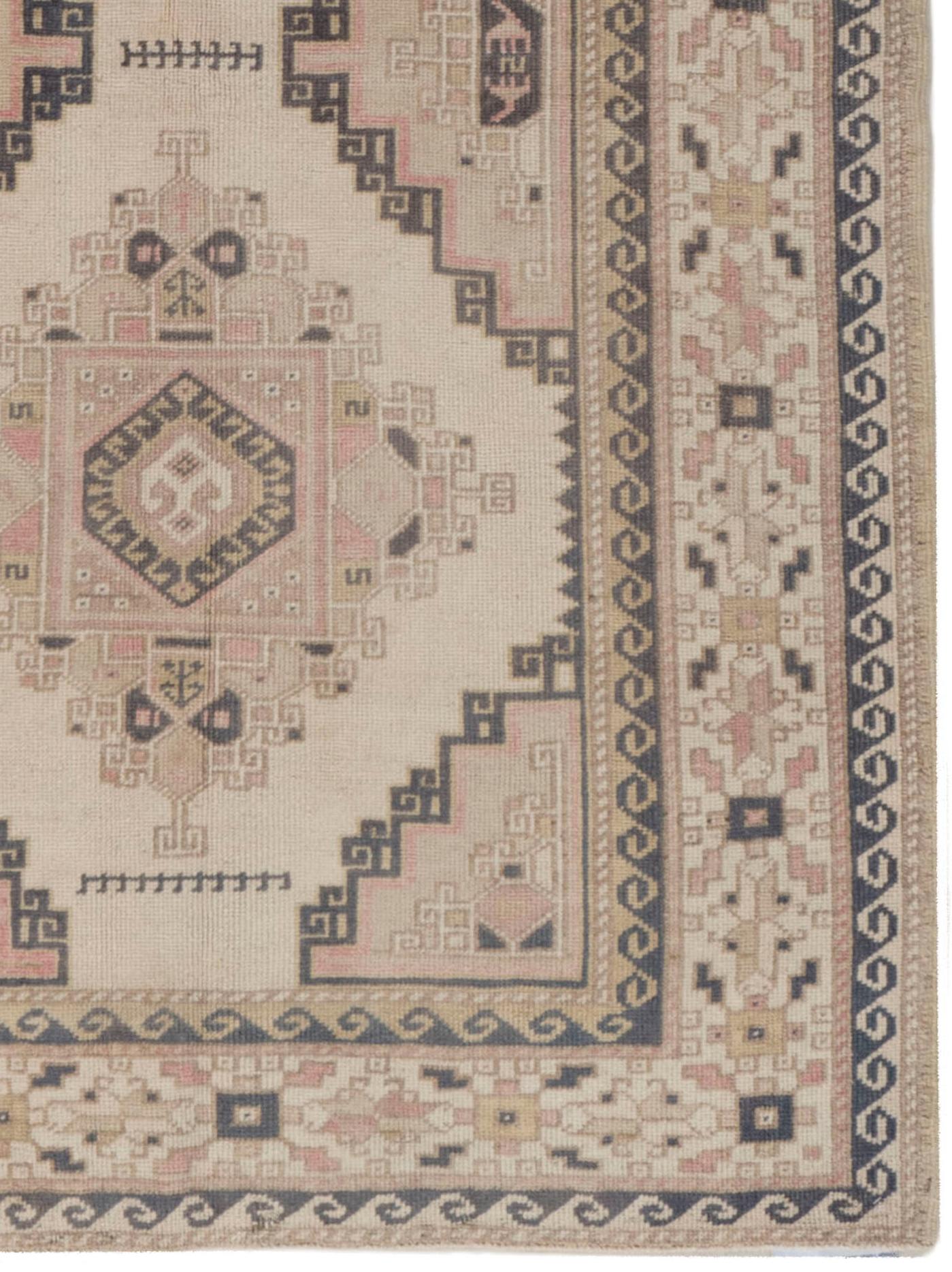 Lana Tappeto turco d'epoca Oushak Ivory Charcoal in vendita