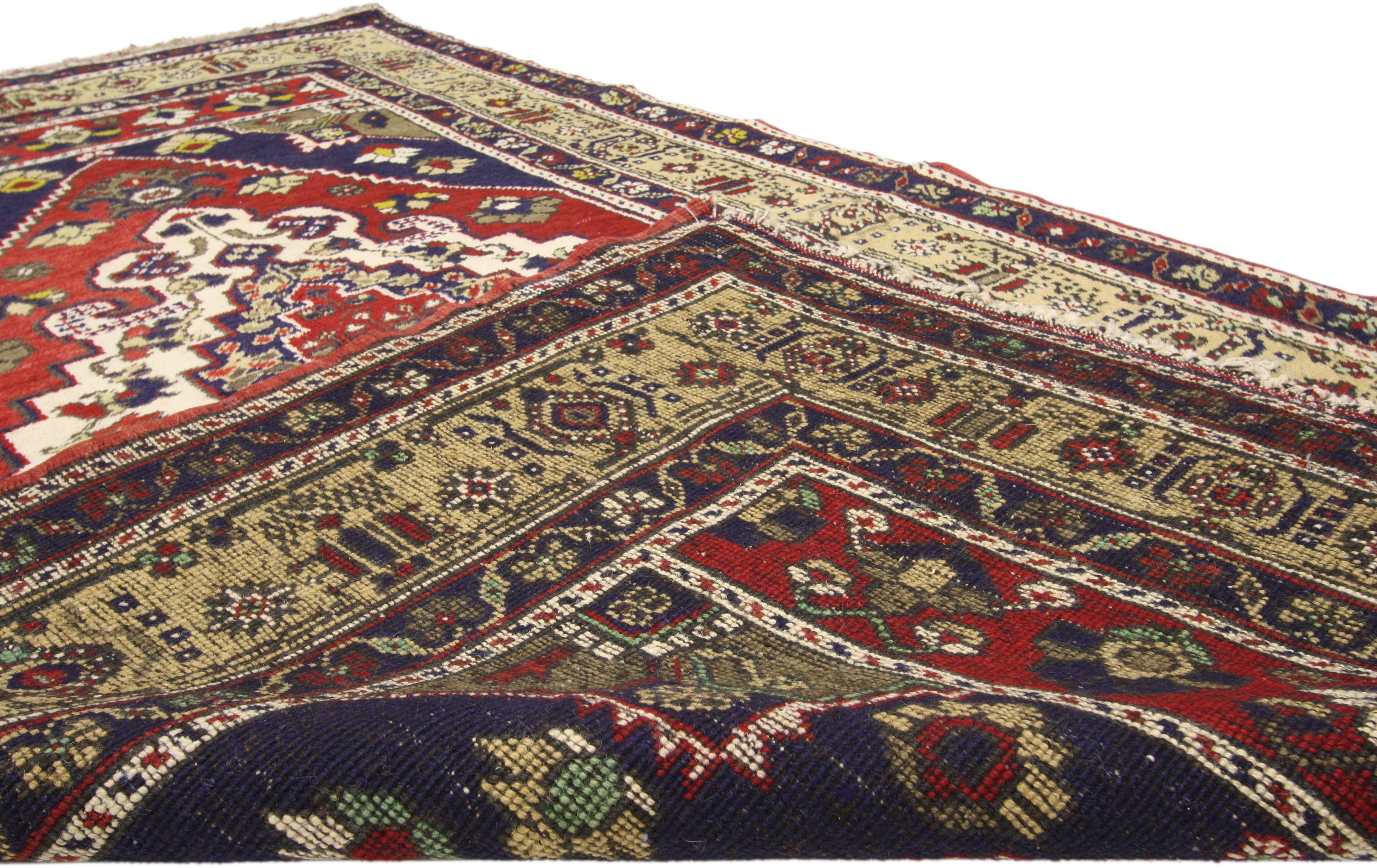Turc Tapis turc vintage d'Oushak avec tapis de style médiéval de luxe, large tapis de couloir en vente